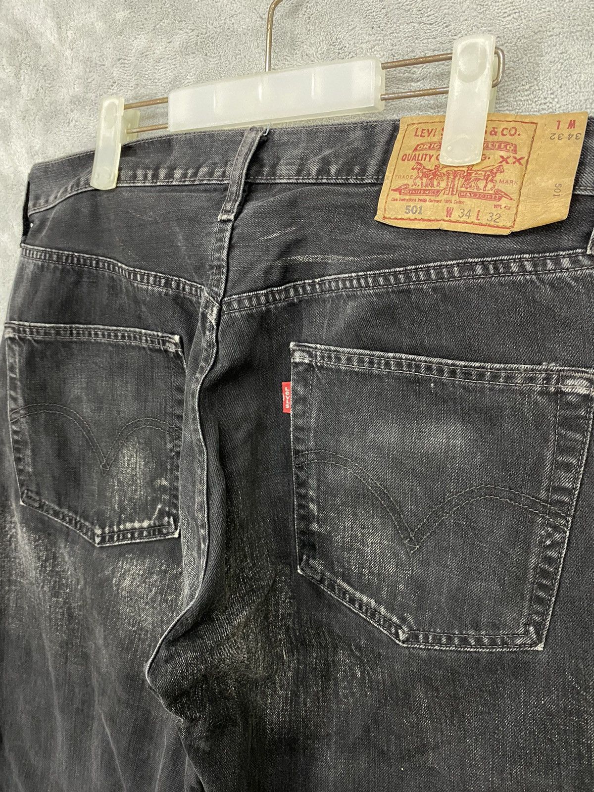Levi's Vintage Levi’s 501 Bombastic Distressed Super Black Size 34 Size US 34 / EU 50 - 7 Thumbnail