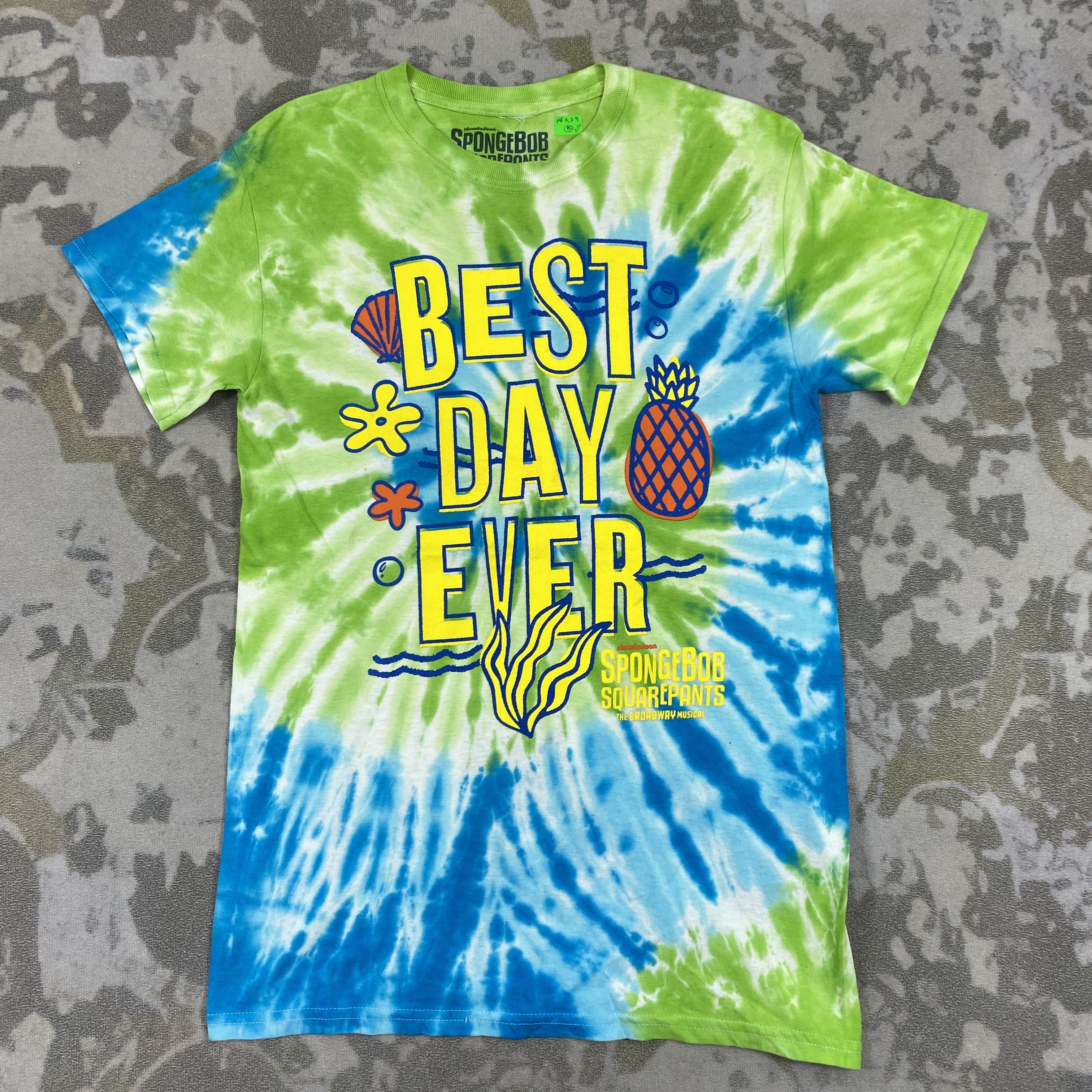 image of Cartoon Network x Vintage Nickelodeon Spongebob Squarepants Tie Dye T-Shirt -B039 in Green (Size Sm