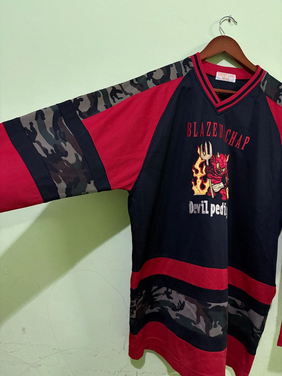 Chaps × Japanese Brand Blaze up Chap Comouflag Shirt V Collar Design Embroid Devil Size US L / EU 52-54 / 3 - 2 Thumbnail