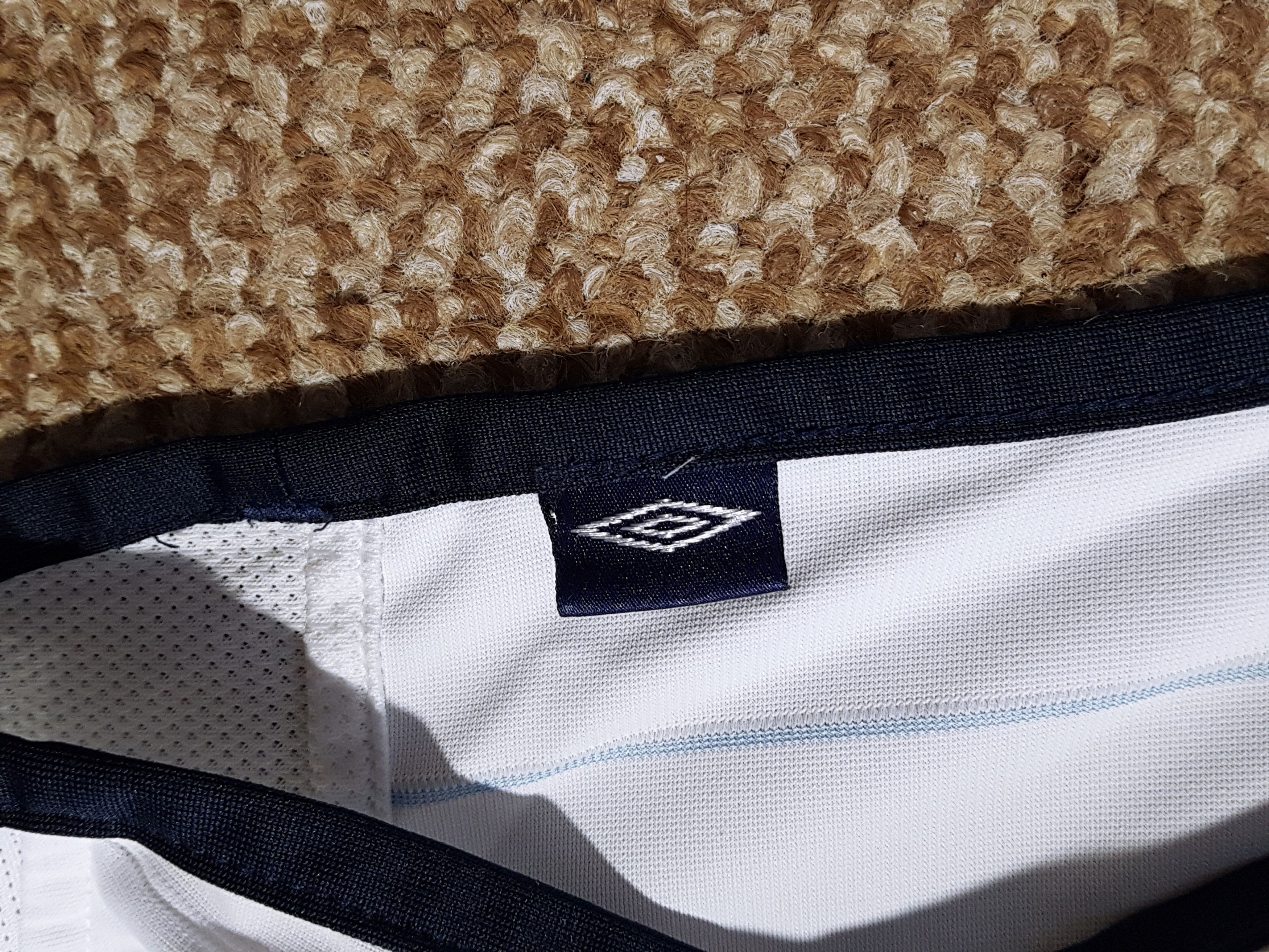 Umbro Umbro England Soccer Jersey 2003 Reversible Home National L Size US L / EU 52-54 / 3 - 15 Thumbnail