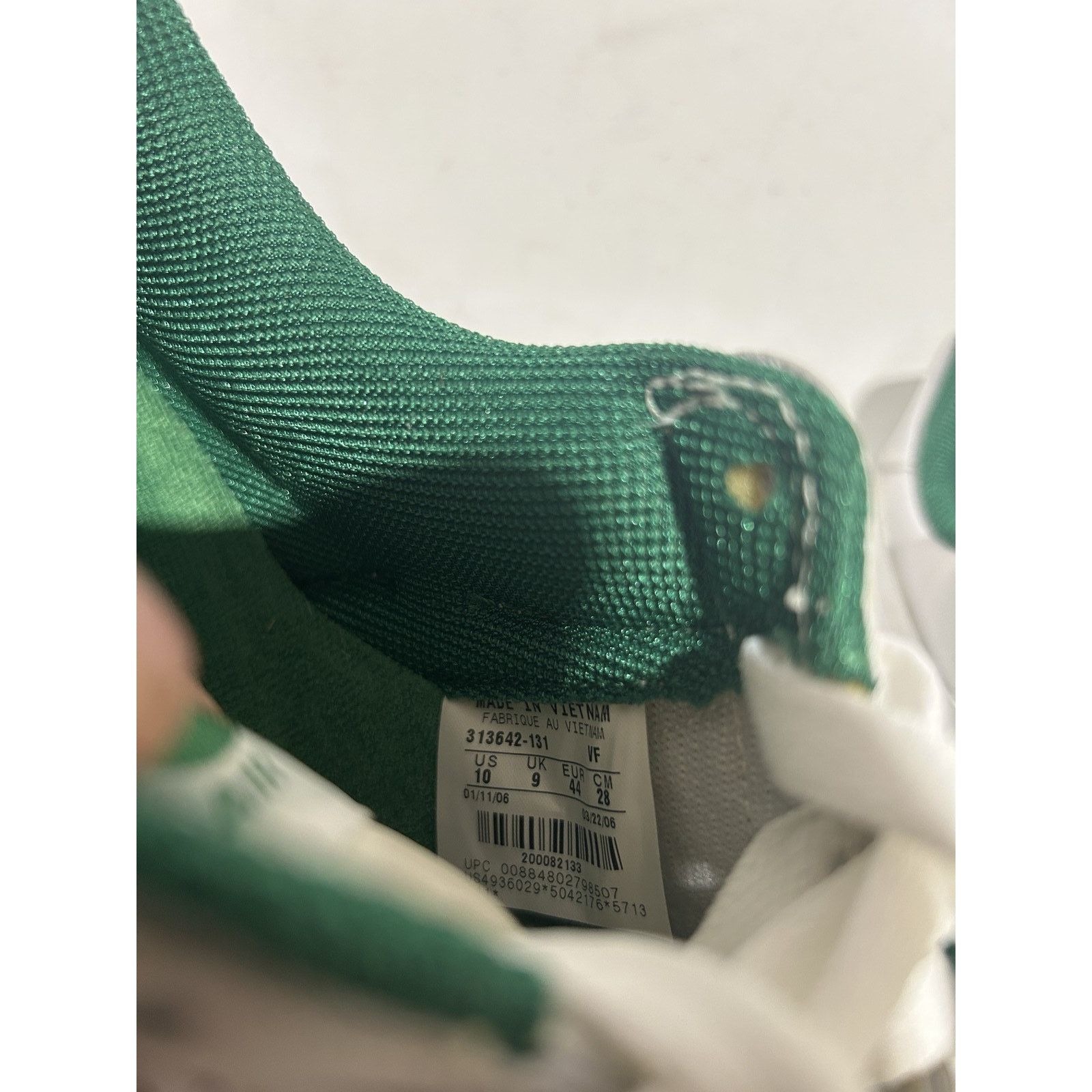 Nike NIKE AIR FORCE 1 PINE GREEN SIZE 10 NEW Size US 10 / EU 43 - 6 Thumbnail
