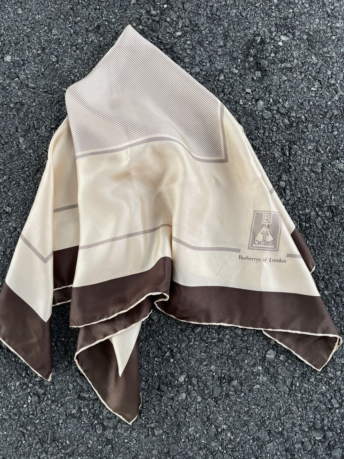 Burberry Burberrys Scarf Size ONE SIZE - 1 Thumbnail