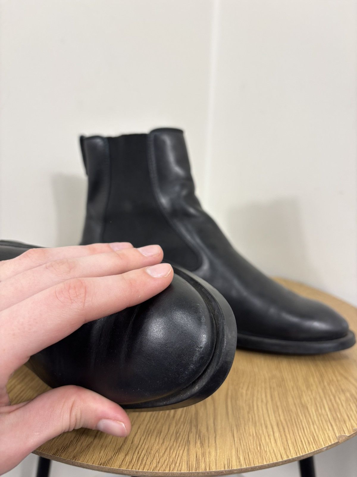 Tod's Tod’s Women’s Black Low Heel Ankle Leather Chelsea Boots Size US 7.5 / IT 37.5 - 6 Thumbnail