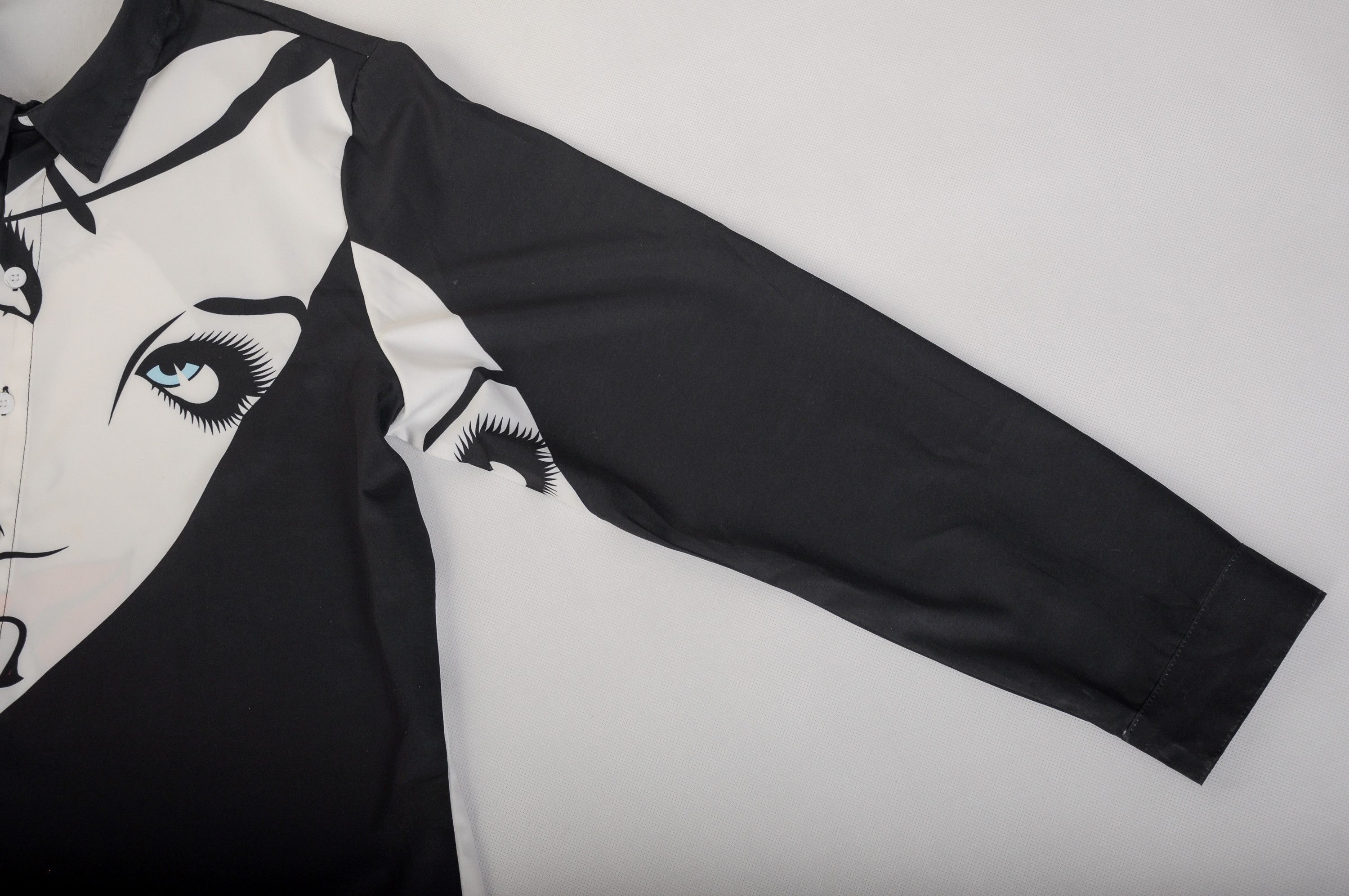 Other avant-garde men"s shirt ,size L Size 42L - 3 Thumbnail