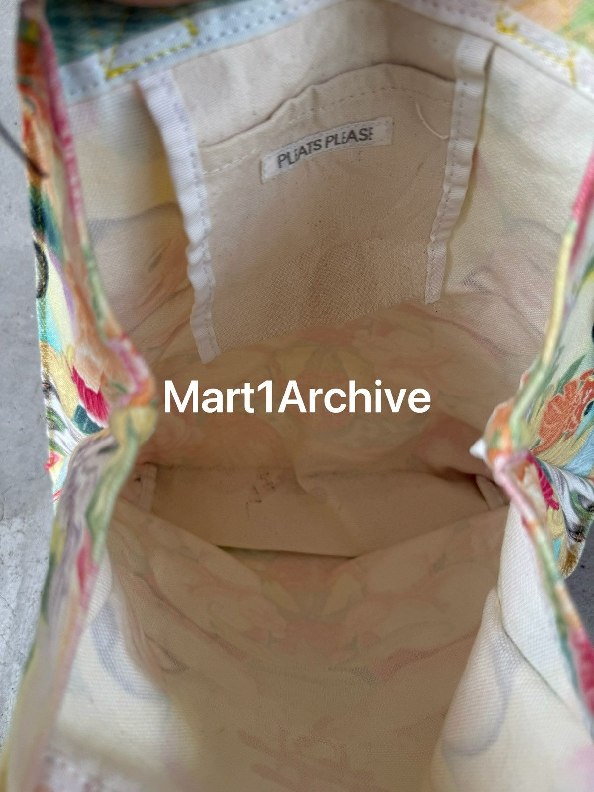 Issey Miyake Issey Miyake Pleats Please 98AW Peach & Lucky Doll Tote Bag Size ONE SIZE - 7 Thumbnail