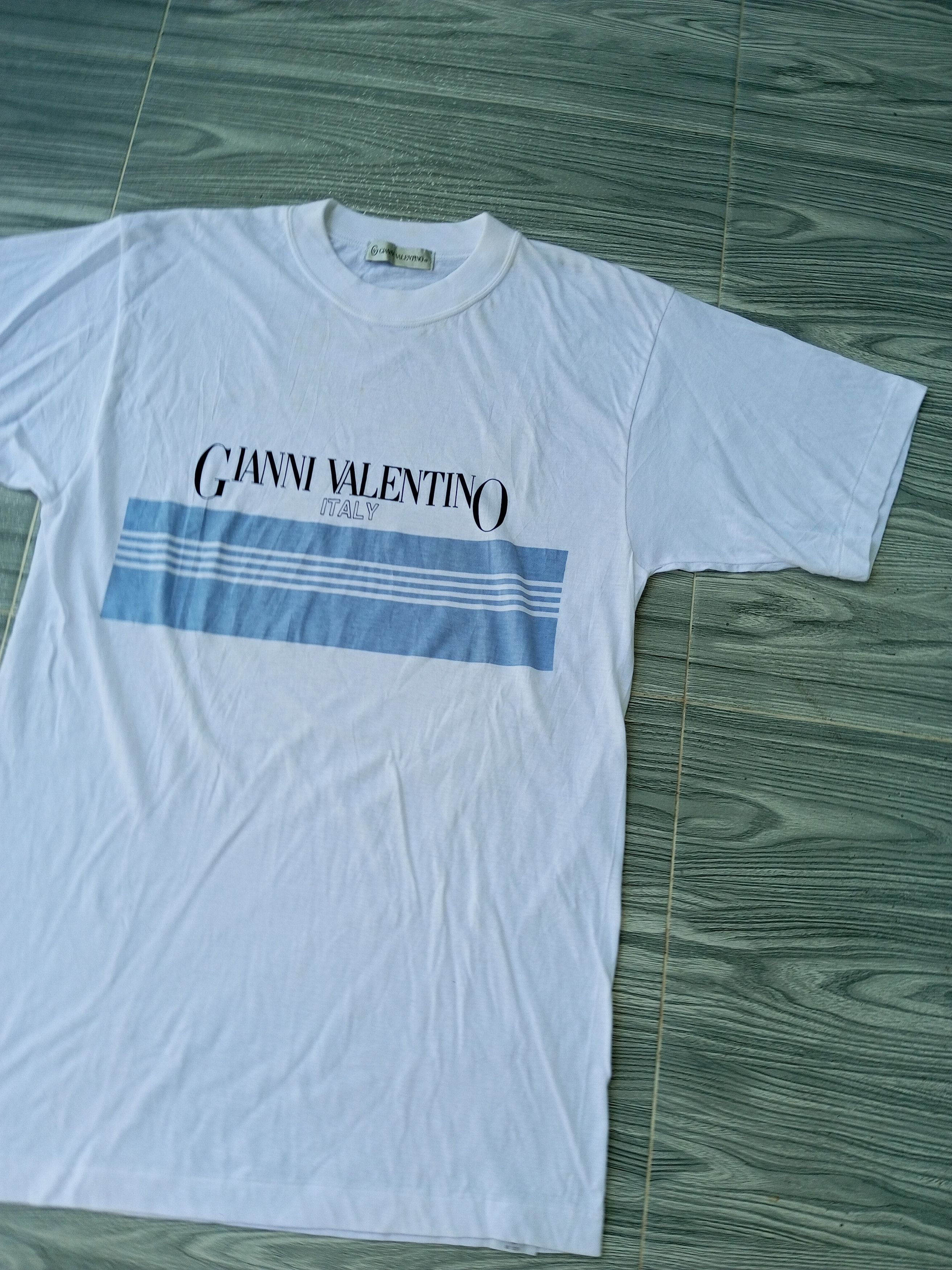 Gianni Valentino × Valentino × Vintage Vintage 90s Designer Gianni Valentino tshirt Size US M / EU 48-50 / 2 - 2 Thumbnail