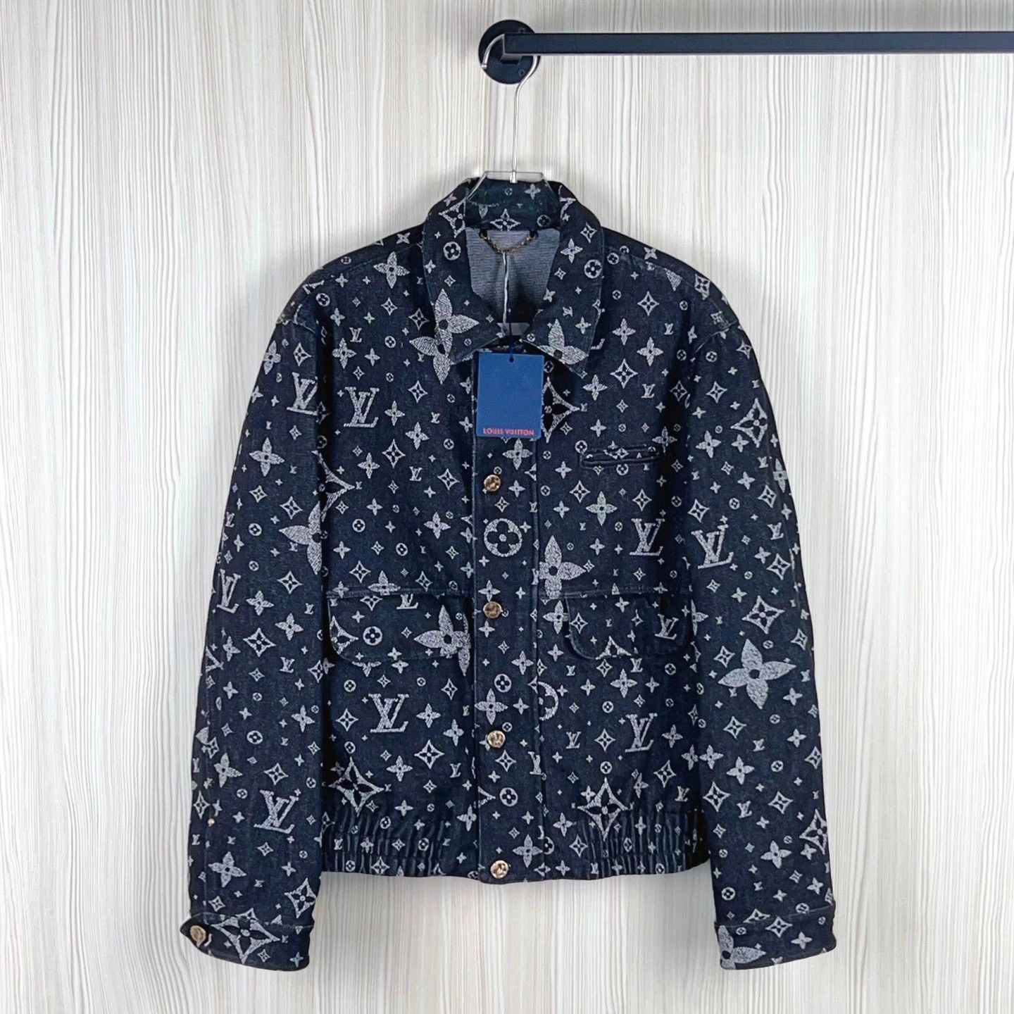 Louis Vuitton luxurious lv denim jacket with unique print Size US XXL / EU 58 / 5 - 1 Thumbnail
