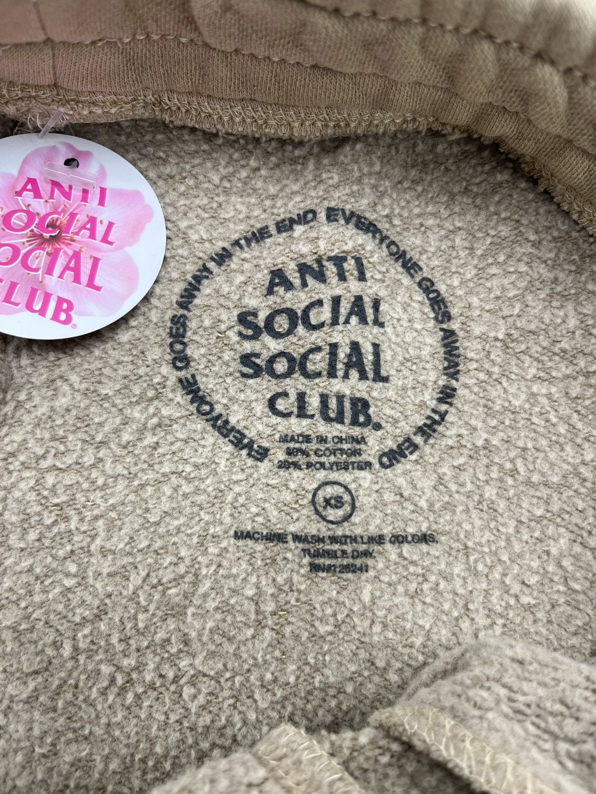 Anti Social Social Club Anti Social Social Club Hierarchy Shorts "Pigmnet Sandstone" Size US 26 / EU 42 - 4 Thumbnail