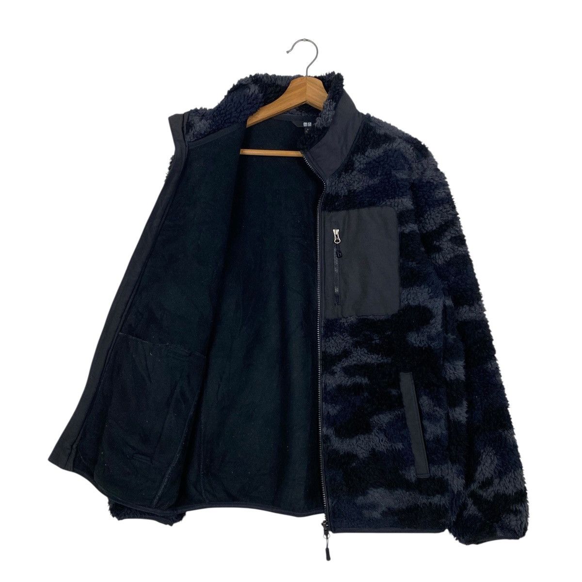 Uniqlo Uniqlo camou fleece zipper jacket Size US M / EU 48-50 / 2 - 9 Thumbnail