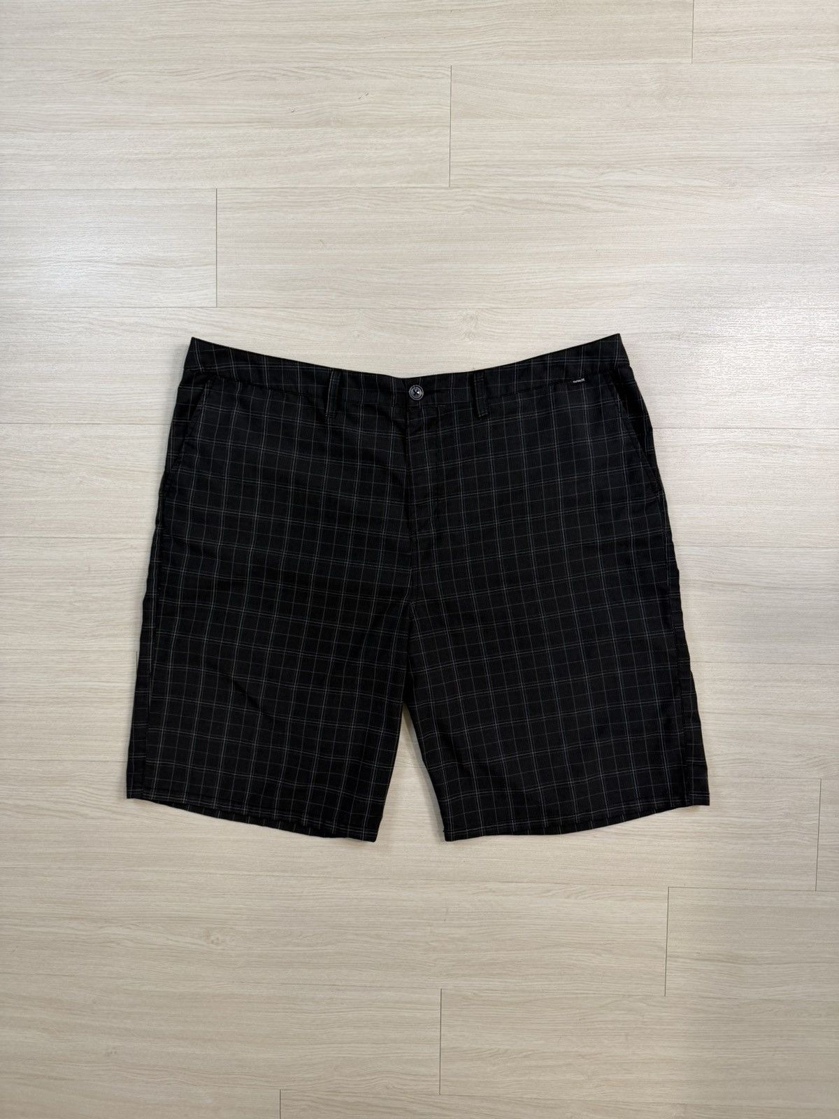 Hurley Y2K Hurley Plaid Black Chino Shorts Size US 44 / EU 60 - 1 Thumbnail
