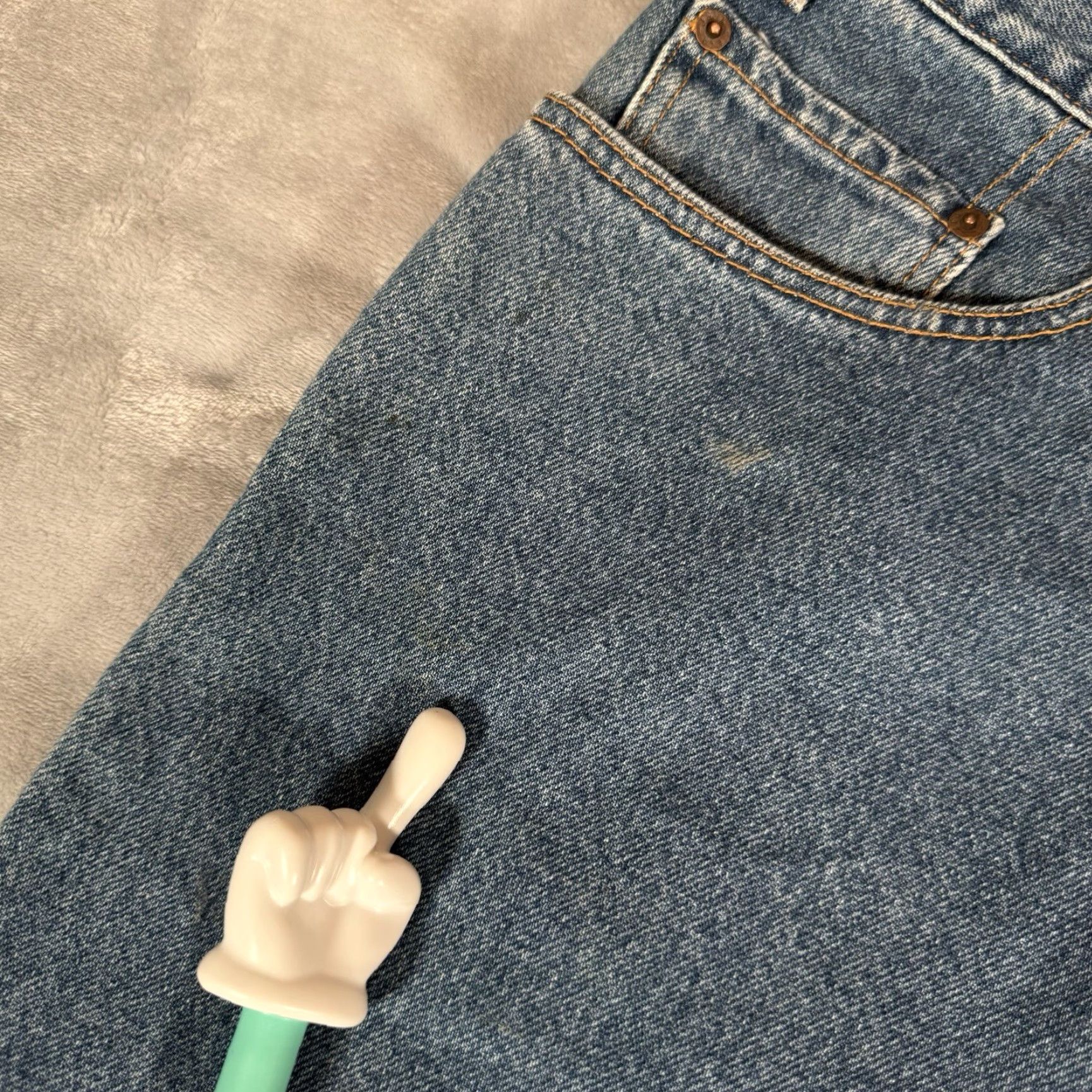 Levi's VINTAGE Levi's Relaxed Jeans Mens 38x32 Regular Straight Denim Blue 90s Logo 5-Pocket Mens Size US 36 / EU 52 - 3 Thumbnail
