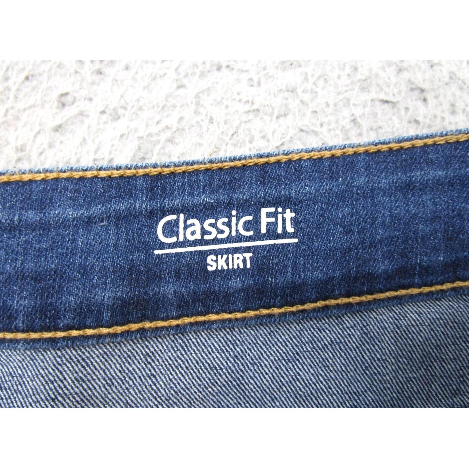 Croft & Barrow Croft & Barrow Denim Skirt Short 18W Button Front Blue Cotton Blend Plus 18W Womens Skirt Size 40" / US 18 - 3 Thumbnail