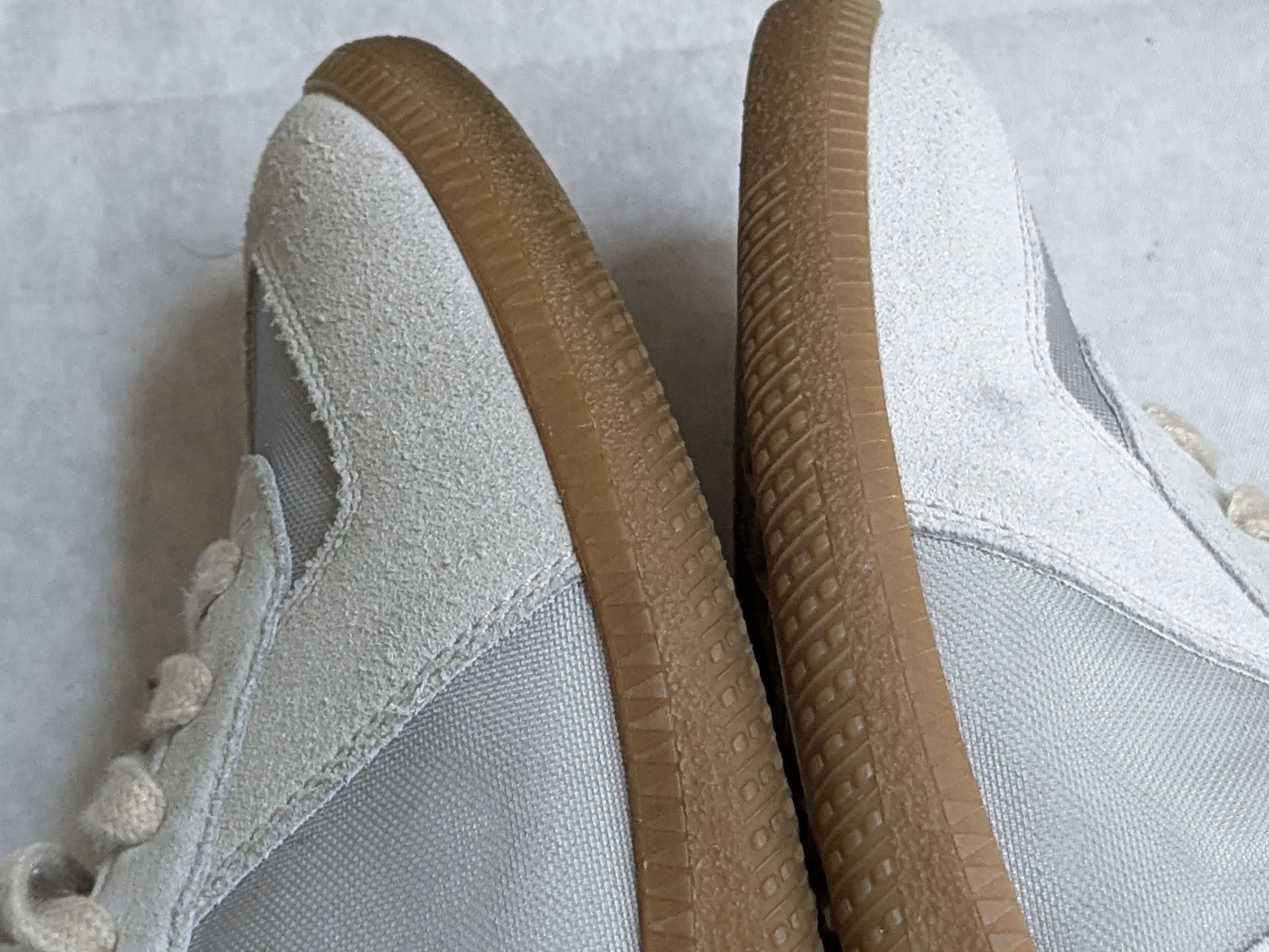 Maison Margiela Maison Margiela Replica GAT White Gray 7 40 High Tops Size US 7 / EU 40 - 12 Thumbnail