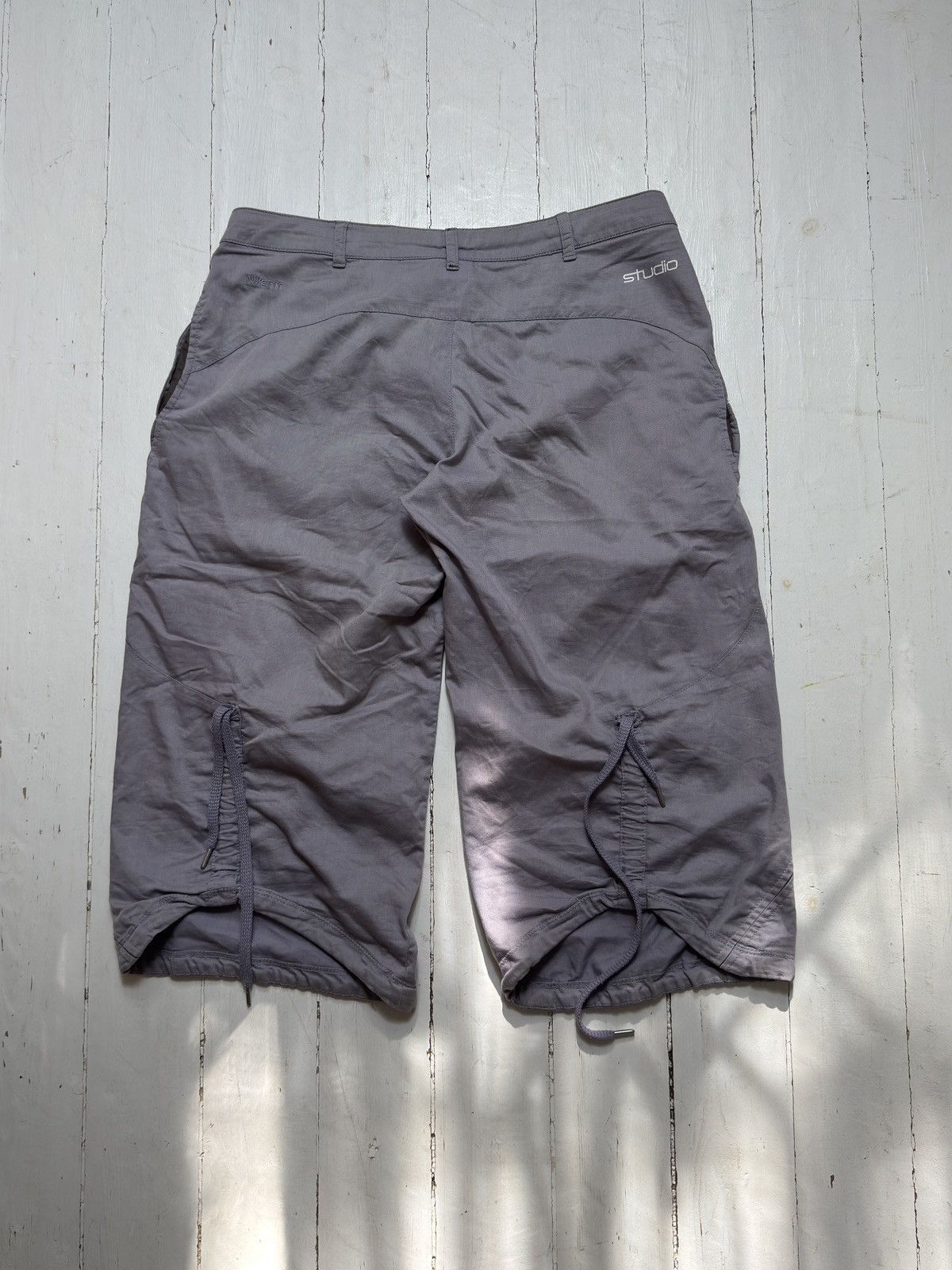 Nike VINTAGE NIKE MINI SWOOSH BONDAGE BREECHES / SHORTS Size 32" / US 10 / IT 46 - 5 Thumbnail