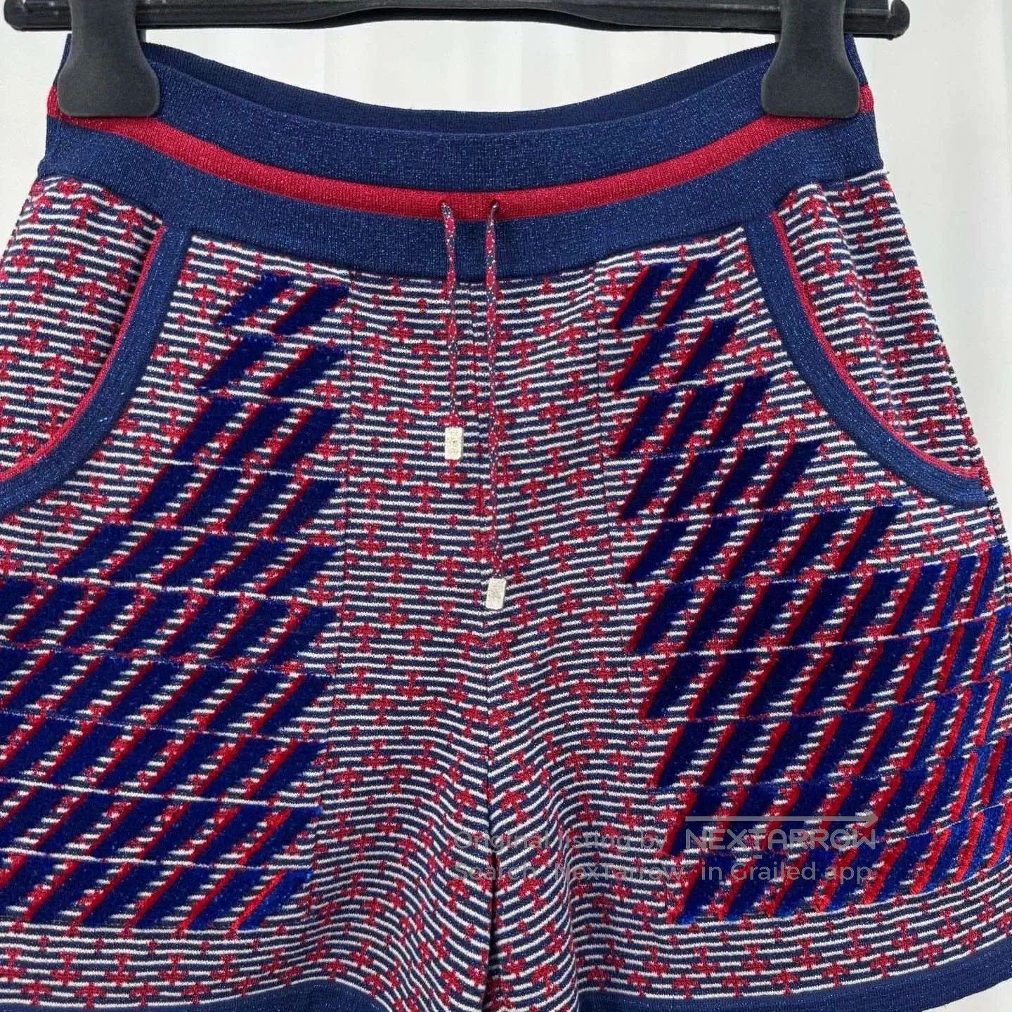 Chanel Chanel Knit Shorts with Airplane Design. Size US 34 / EU 50 - 3 Thumbnail