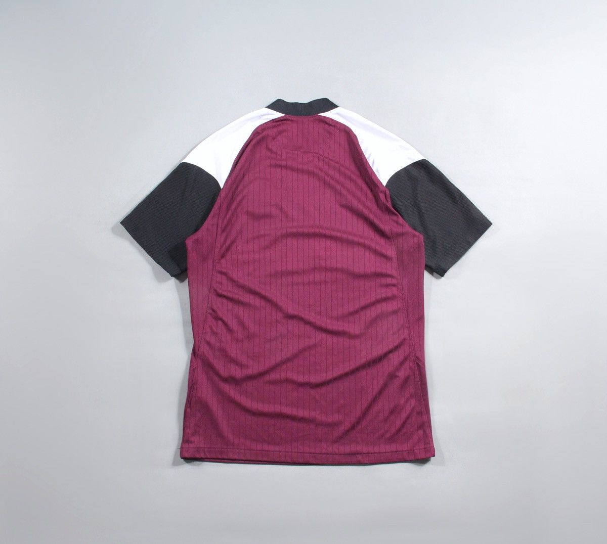 Jordan Brand Air Jordan x PSG Vintage Soccer Football Nike Jersey 90s S Size US S / EU 44-46 / 1 - 5 Thumbnail