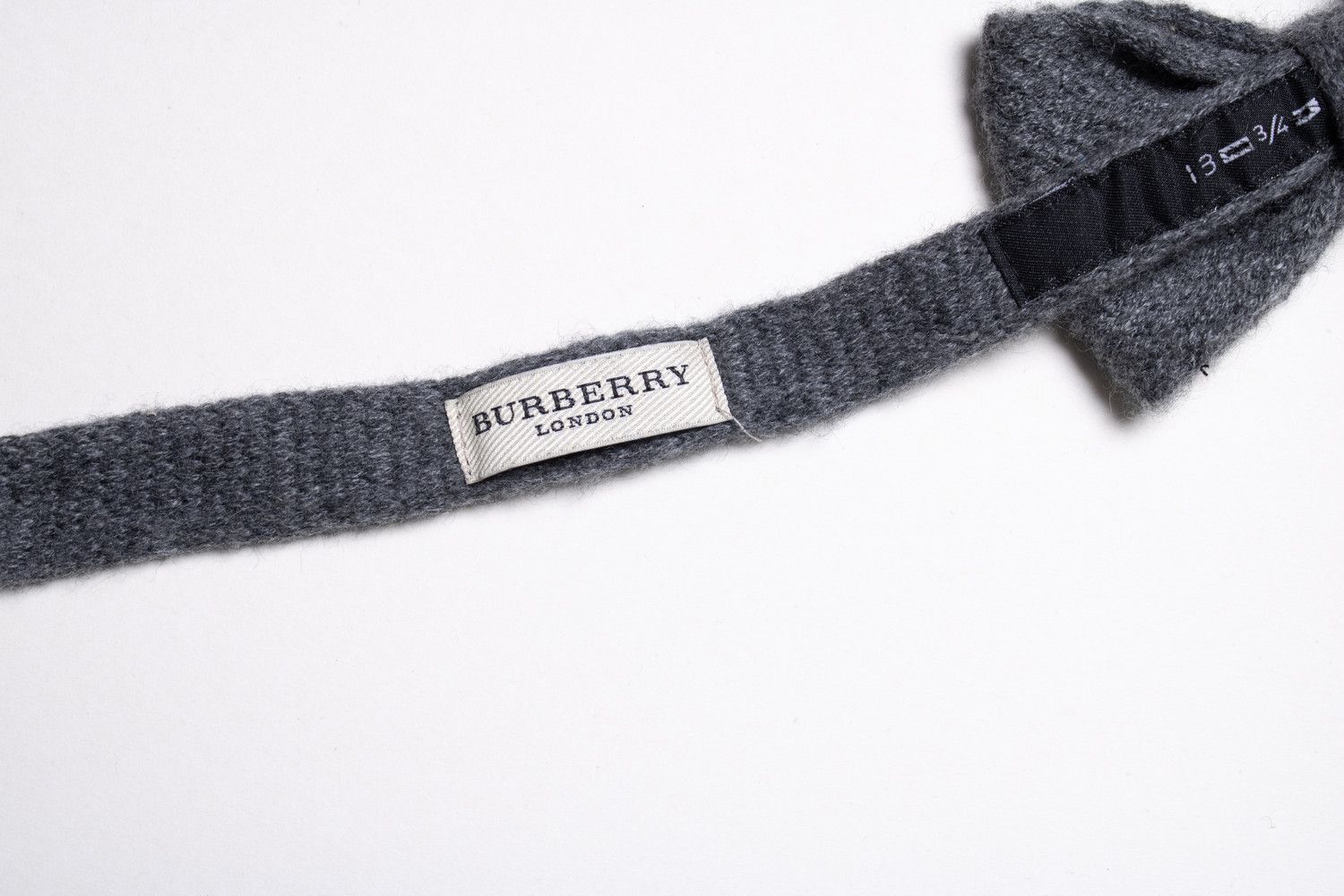 Burberry Burberry, grey knitted bow tie Size ONE SIZE - 5 Thumbnail