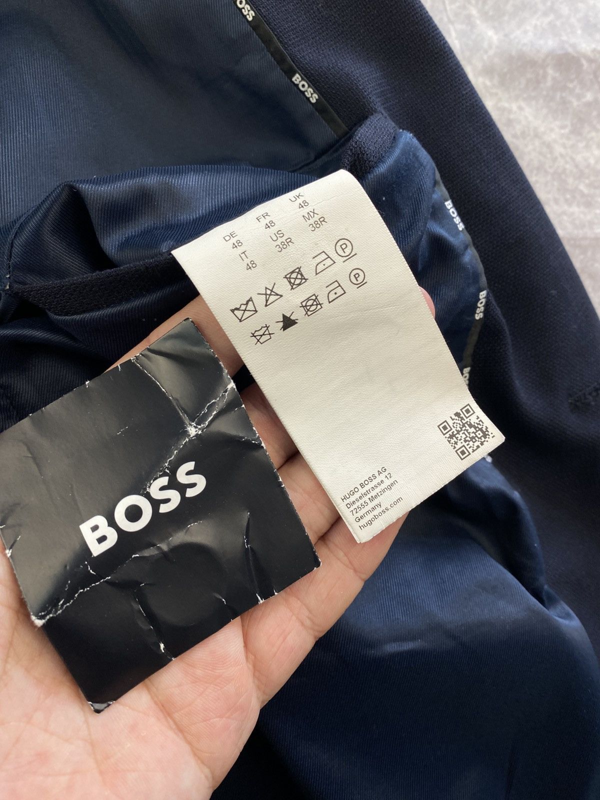 Hugo Boss Hugo Boss Dark Blue 2 button Blazer Size: 48 Size 48R - 8 Thumbnail