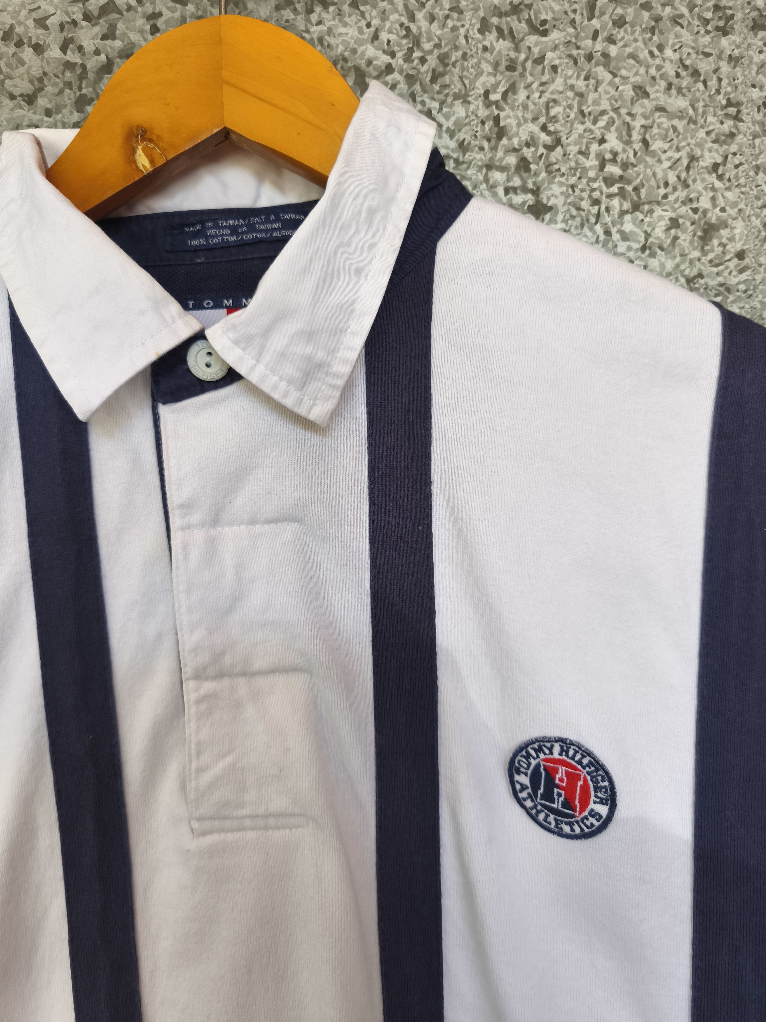 Tommy Hilfiger Vintage Tommy Hilfiger polo rugby Size US L / EU 52-54 / 3 - 6 Thumbnail