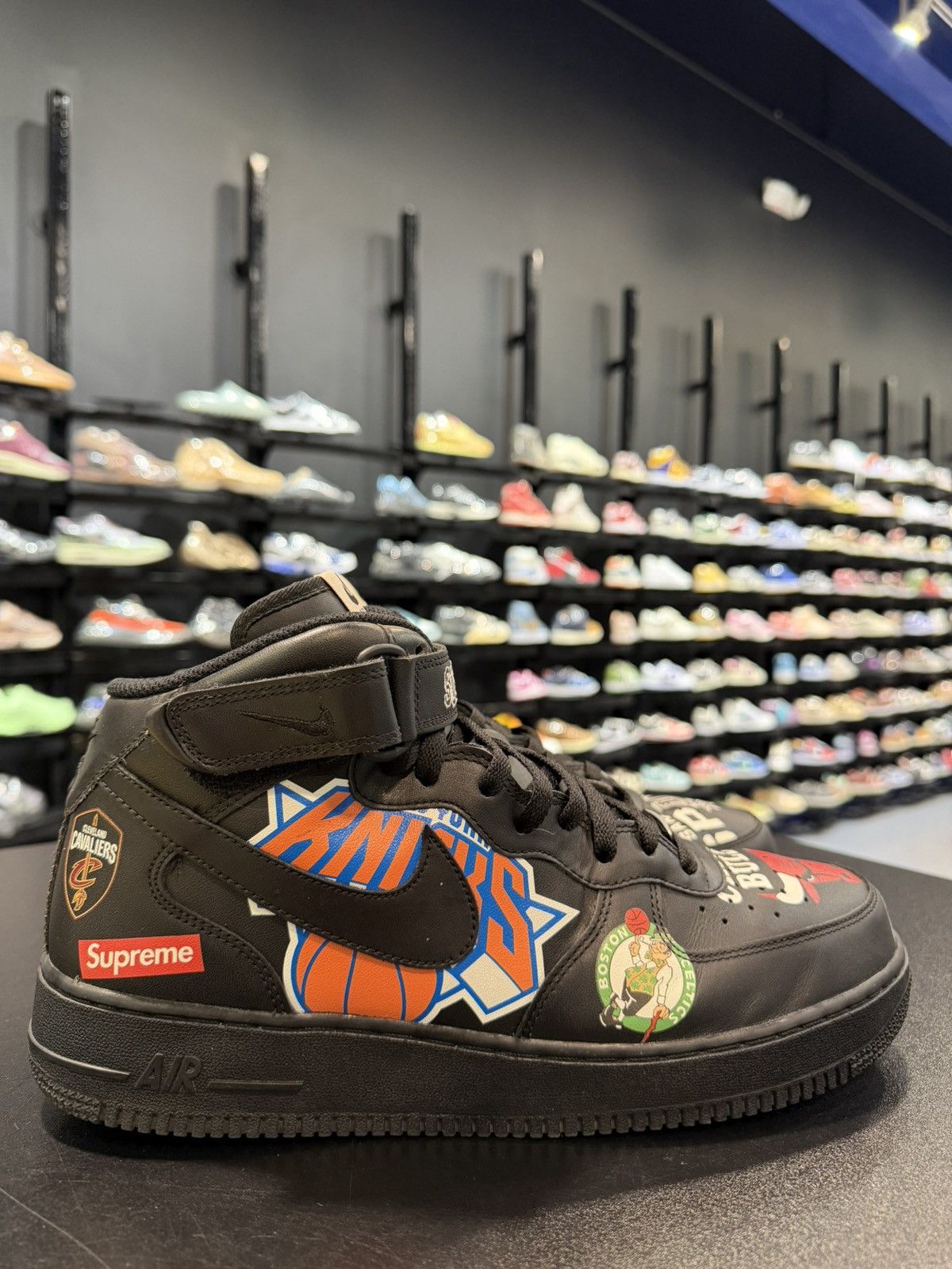 Nike Size 11.5 - Nike Air Force Mid Supreme NBA Black Size US 11.5 / EU 44-45 - 3 Thumbnail
