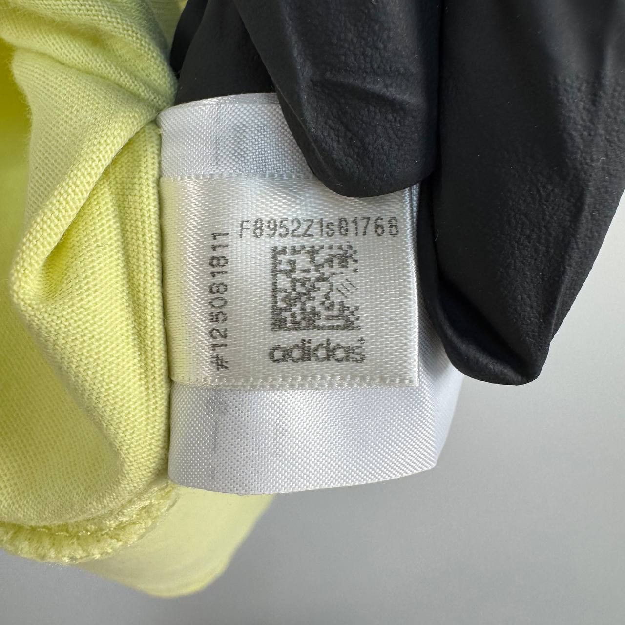 Adidas Adidas Big Logo T-Shirt FK3505 Yellow Mens Size L Size US L / EU 52-54 / 3 - 7 Thumbnail