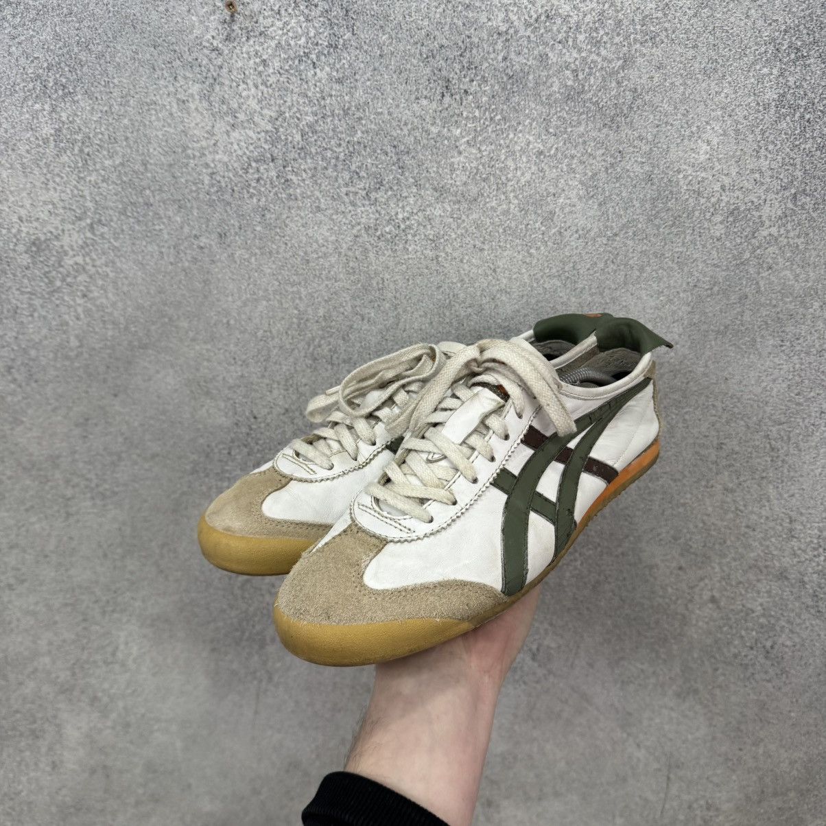 Onitsuka Tiger ASICS Onitsuka Tiger Mexico 66 Kill Bill Size US 9 / EU 42 - 3 Thumbnail