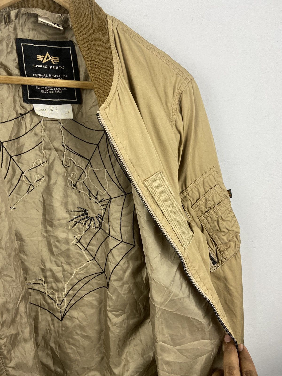 Alpha Industries × Vintage Alpha Industries X Venice Bomber Jacket Size US L / EU 52-54 / 3 - 17 Thumbnail