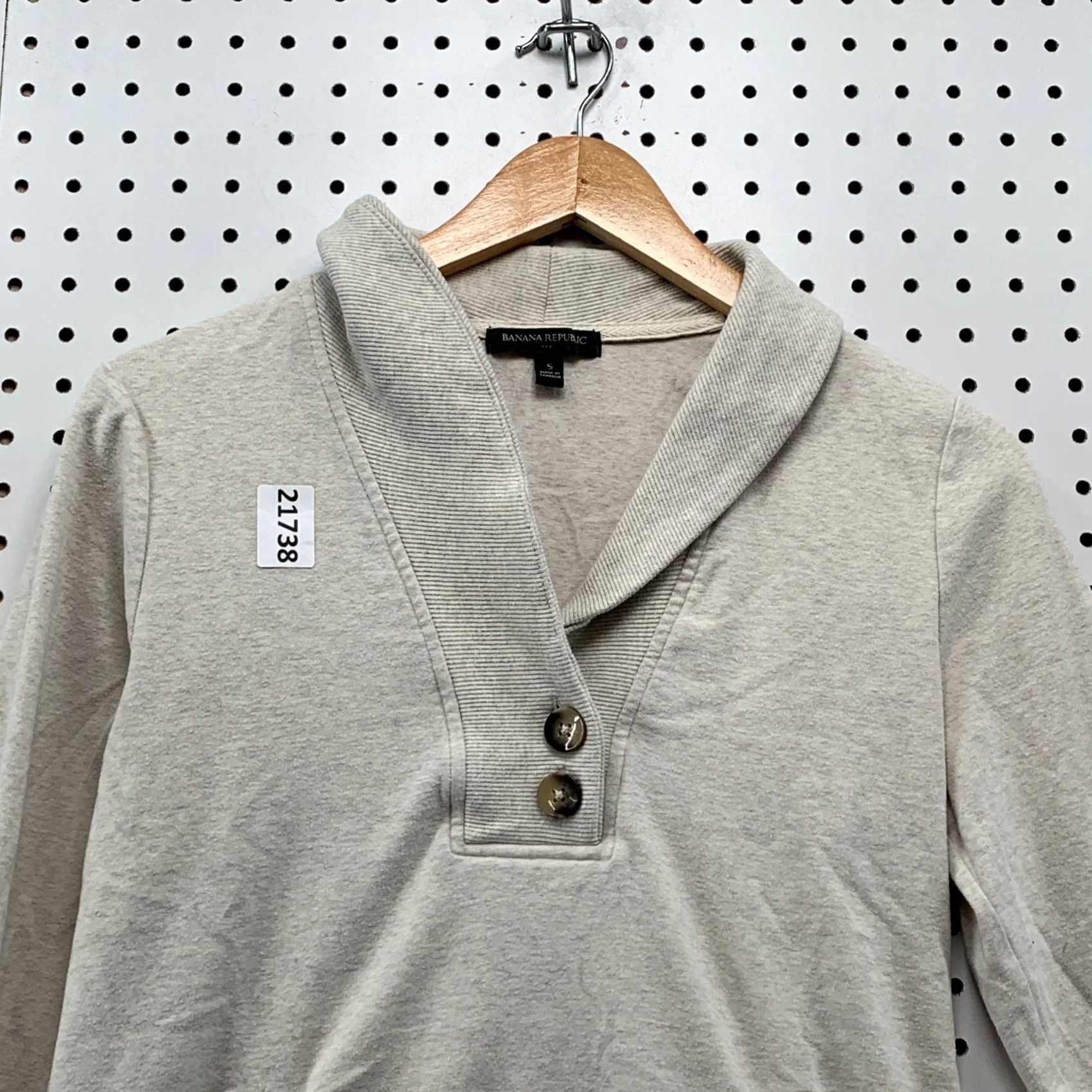 Banana Republic Banana Republic Cowl Neck Button Sweater Beige Womens Small Fits 18x25 Shirt Pullover Knit 1990s Womens Size S / US 4 / IT 40 - 6 Thumbnail