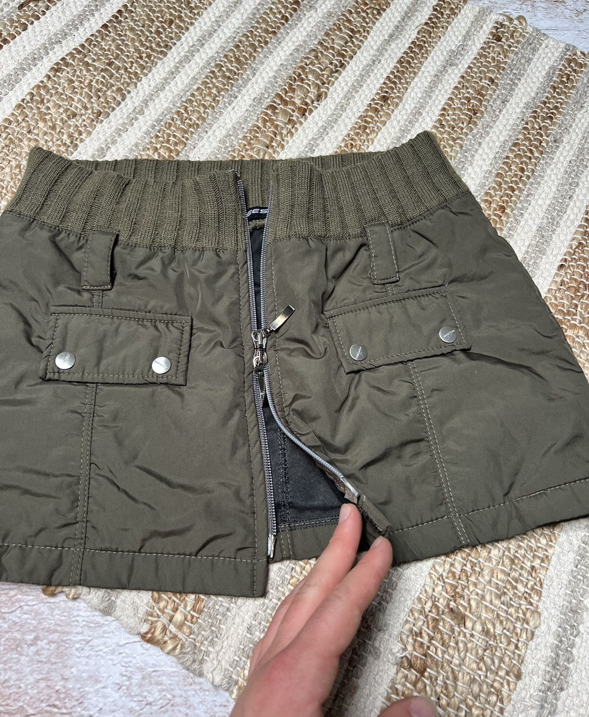 Vintage Freesoul vintage front zip puffer mini skirt Size 28" / US 6 / IT 42 - 4 Thumbnail