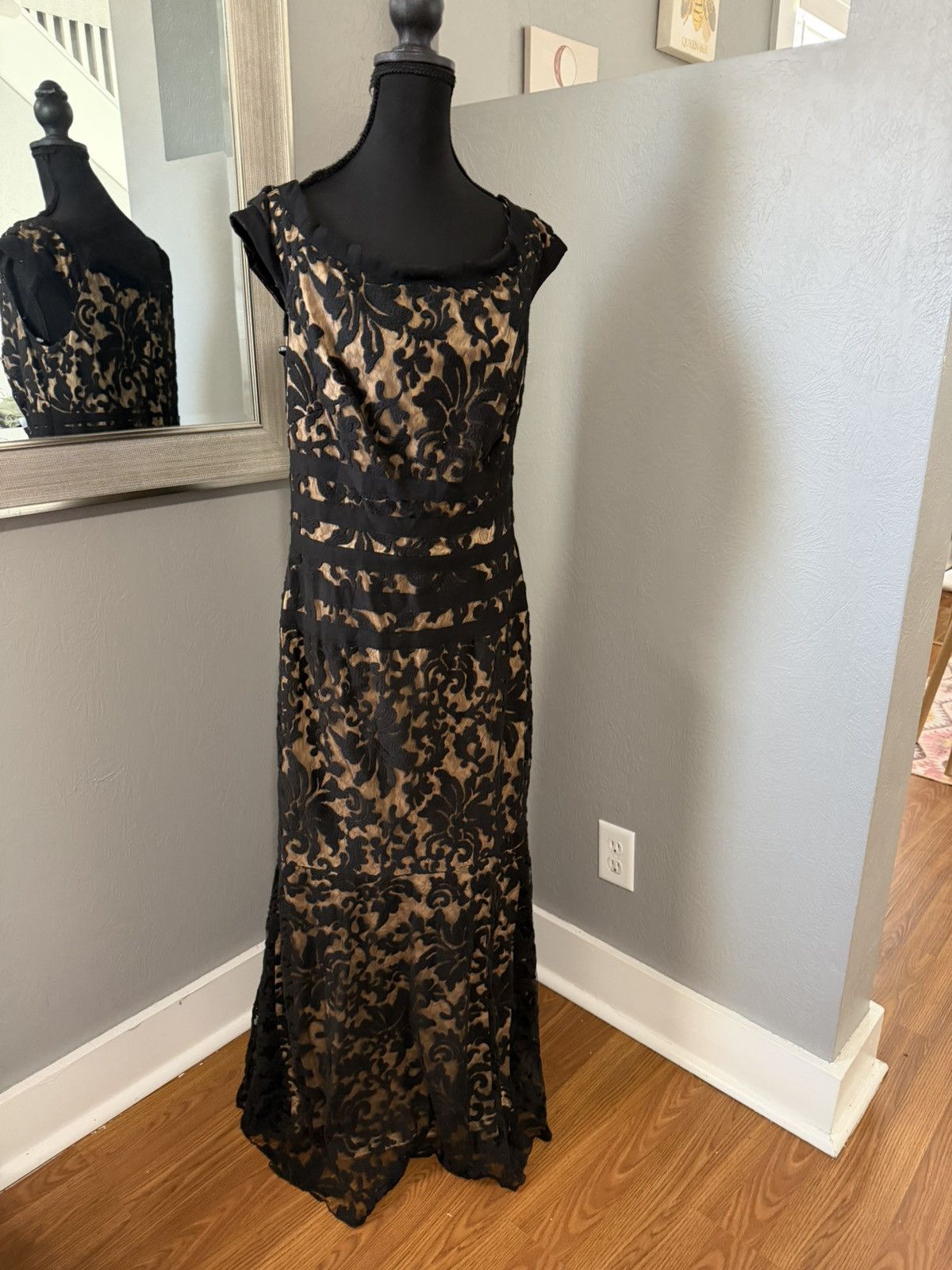 Tadashi Shoji Tadashi Shoji Dark Romantic Black Lace Mermaid Gown Size 14 Size L / US 10 / IT 46 - 2 Thumbnail