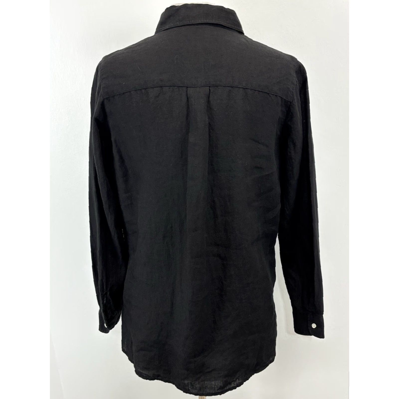 J.McLaughlin VINTAGE J. McLaughlin Button-Up Shirt Women’s Medium Black Beach Linen Long Sleeve Collared Solid 100% Linen Womens Medium Beach Shirt Size M / US 6-8 / IT 42-44 - 3 Thumbnail