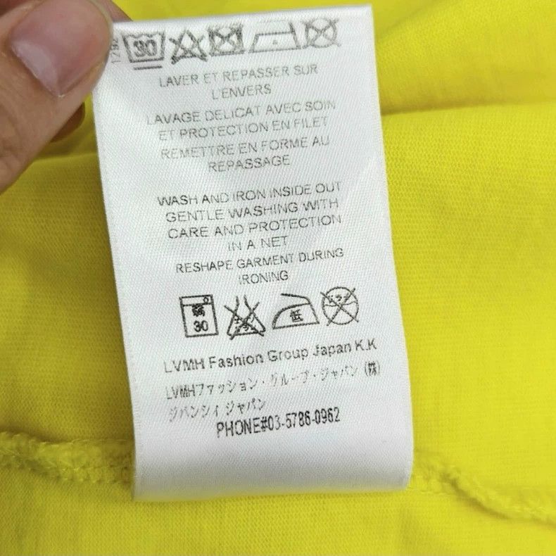 Givenchy Givenchy Sleeve label logo yellow T-shirt Size US XS / EU 42 / 0 - 5 Thumbnail