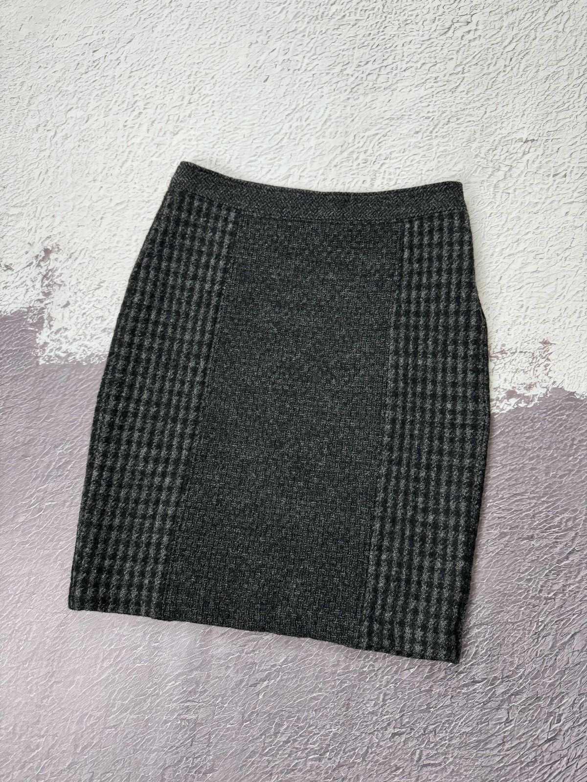 Etro Etro Milano grey wool checkered midi skirt made in Italy Size 28" / US 6 / IT 42 - 2 Thumbnail