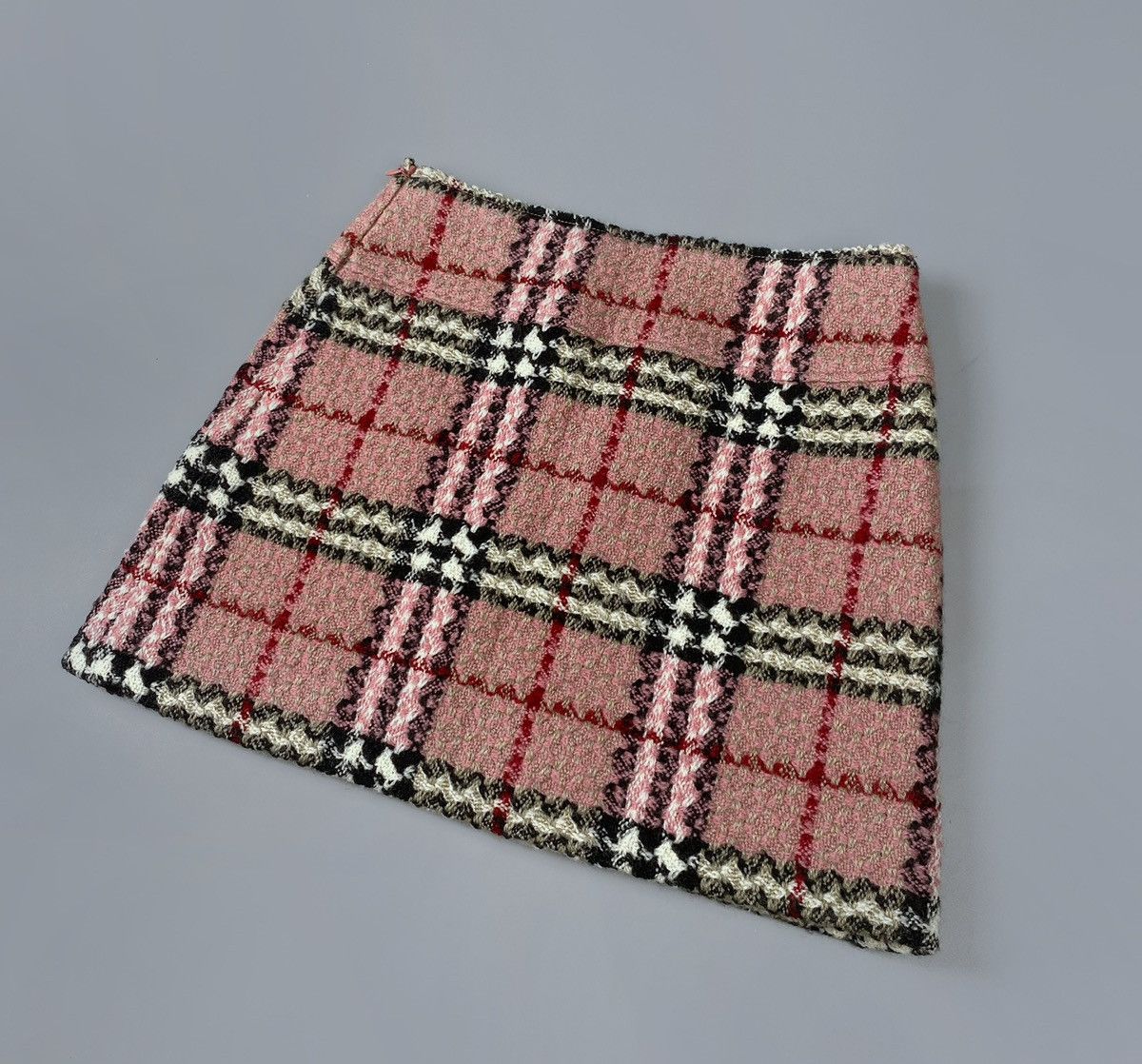 Burberry Vintage Burberry London Nova Check Tweed Skirt UK 8 US 6 Size 27" / US 4 / IT 40 - 4 Thumbnail
