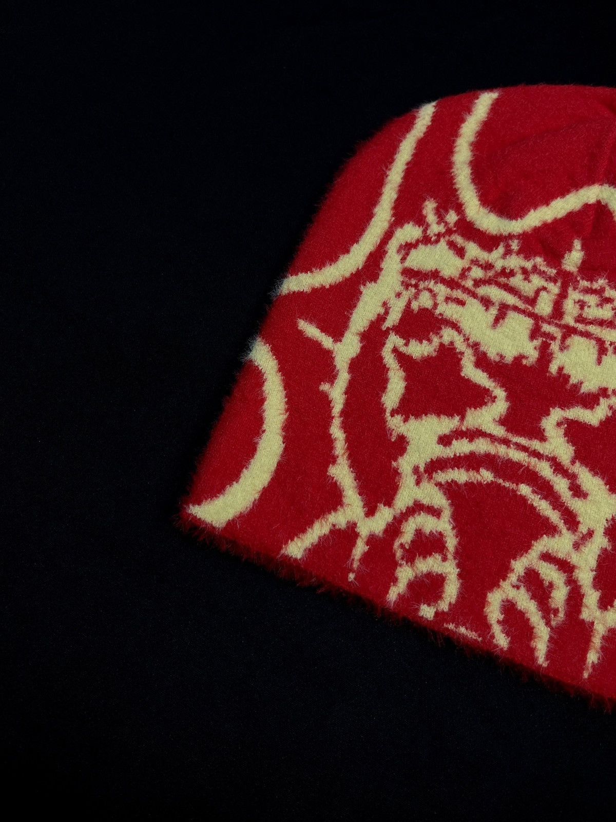 Japanese Brand Chief Keef Glo Graphic No Cuff Red Mohair Beanie Hat OS Size ONE SIZE - 2 Thumbnail