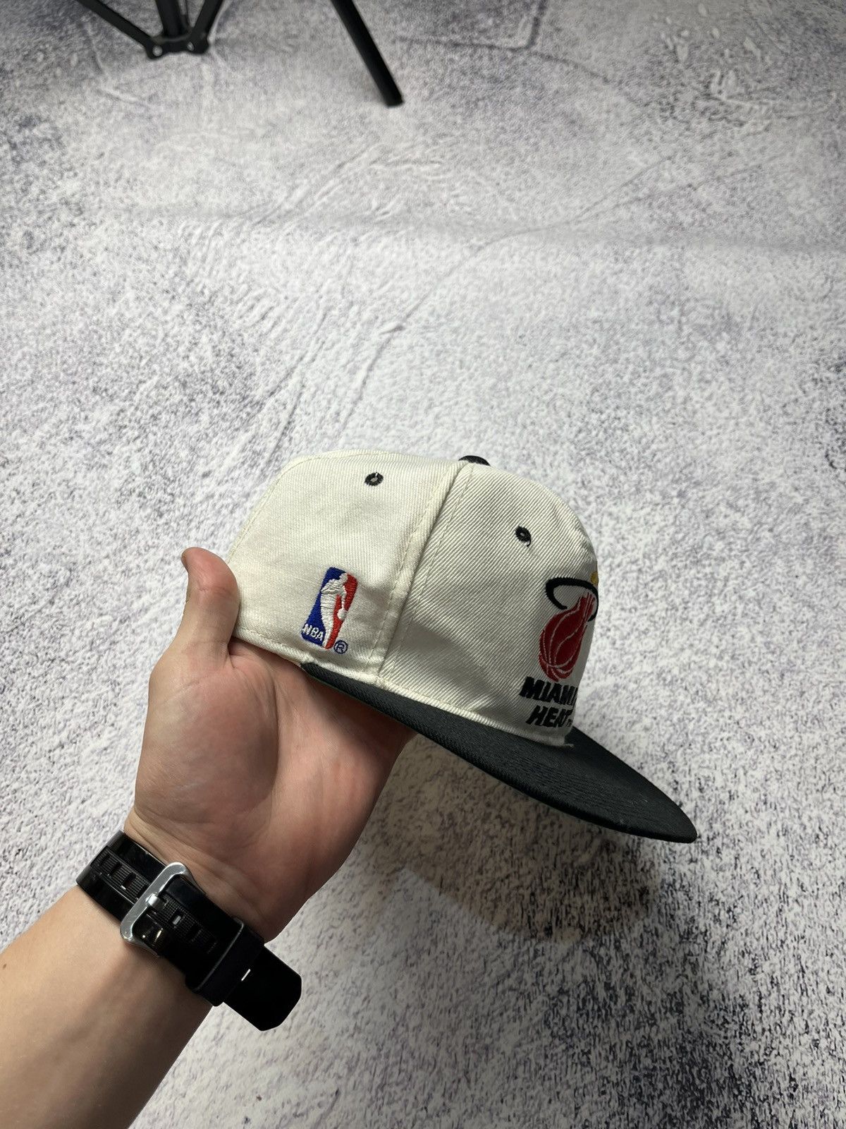 NBA Vintage Miami Heat Cap NBA Streetwear Rare Casual Fan Logo Size ONE SIZE - 7 Thumbnail