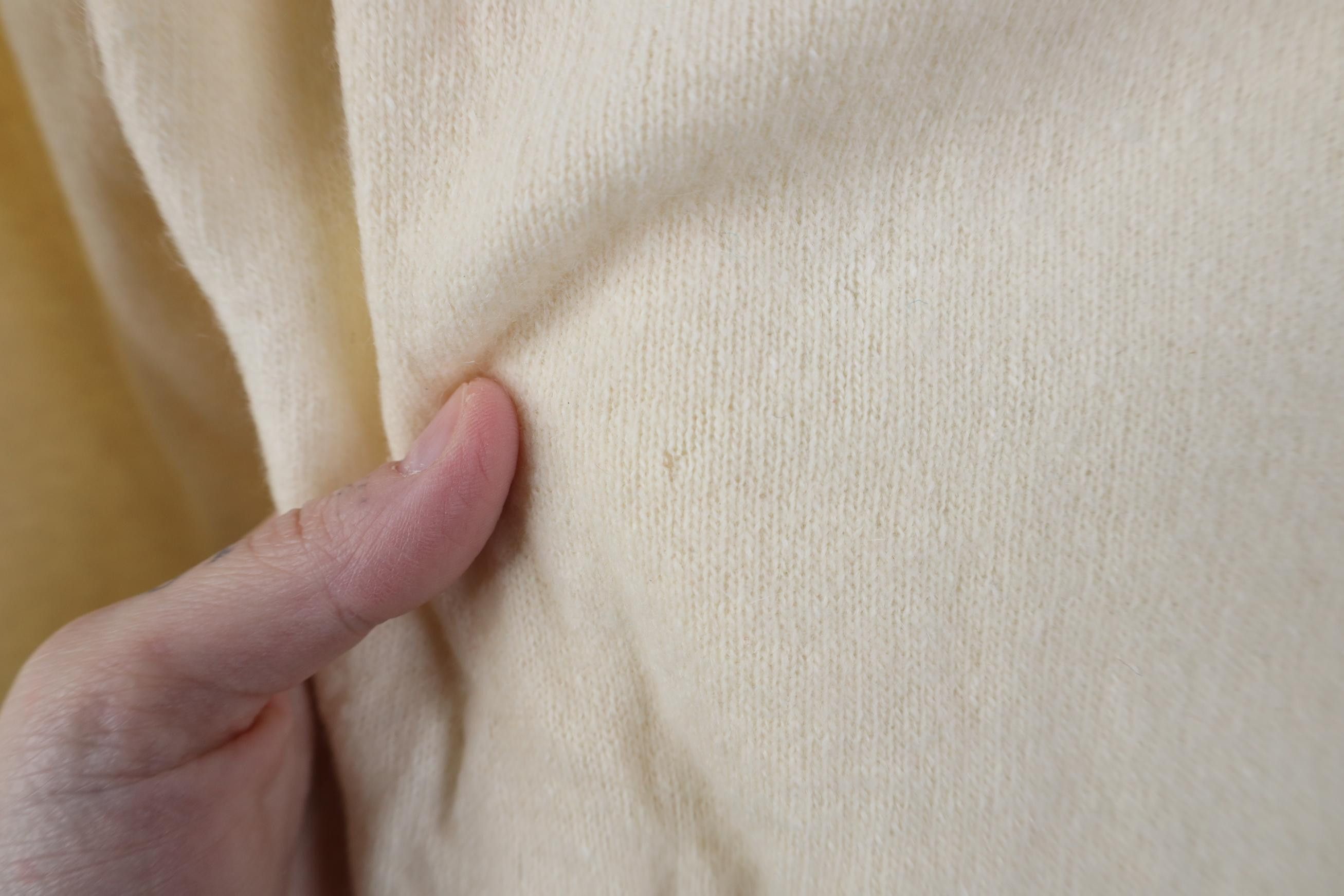 Vintage Vintage 80s 90s Lambswool Knit Off Shoulder Sweater Beige Size M / US 6-8 / IT 42-44 - 8 Thumbnail