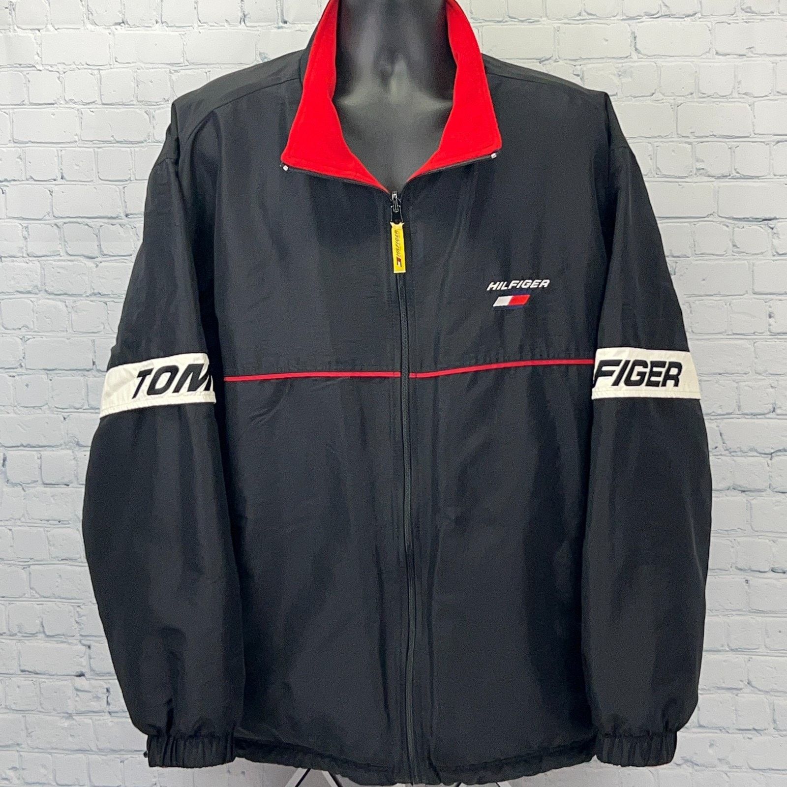 Tommy Hilfiger Vintage 90s Tommy Hilfiger Reversible Jacket Black Red XXL Size US XXL / EU 58 / 5 - 2 Thumbnail