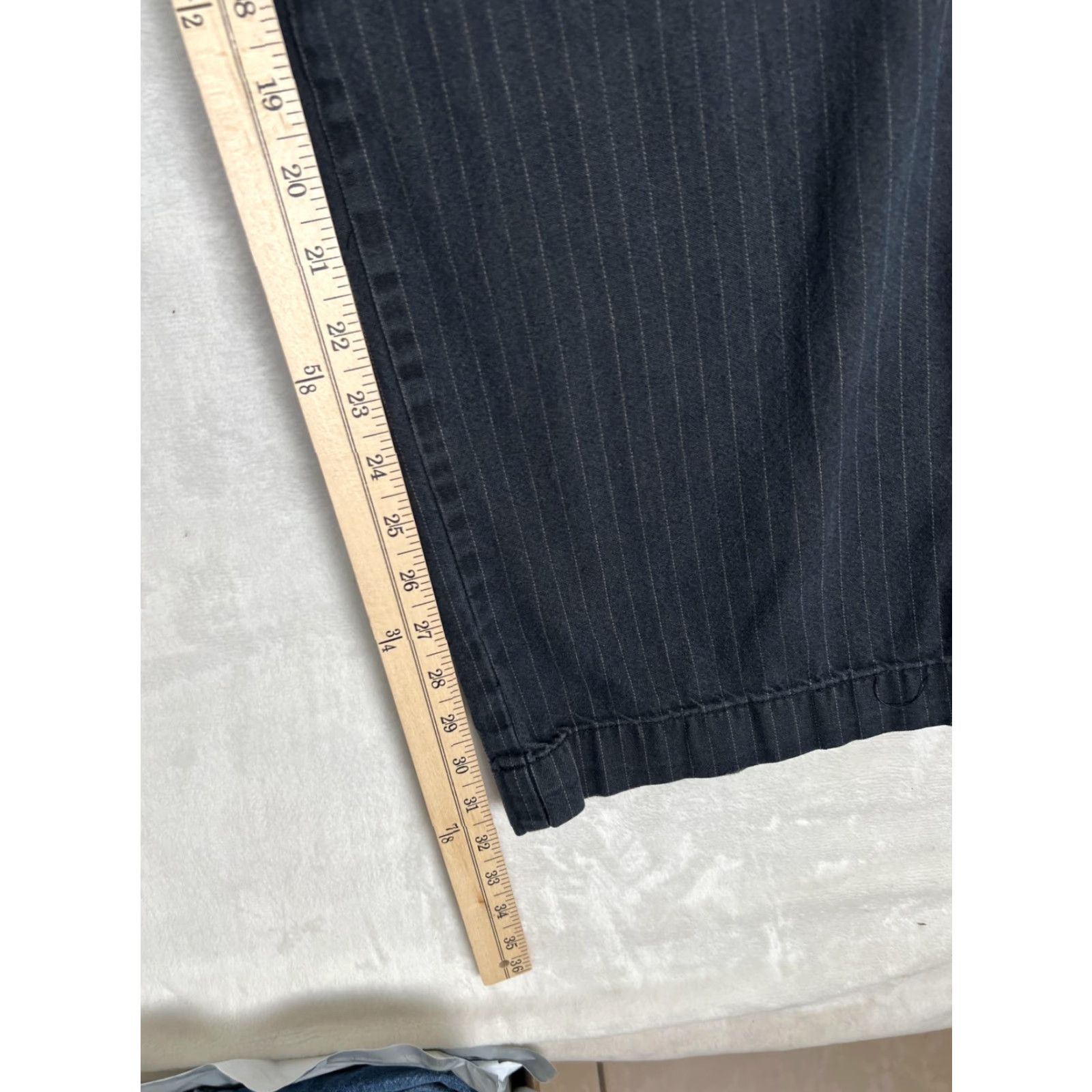 American Eagle Outfitters VINTAGE American Eagle AE Khaki Pants Mens 34x30 Gray Pinstripe Straight Leg Y2K Size US 34 / EU 50 - 2 Thumbnail