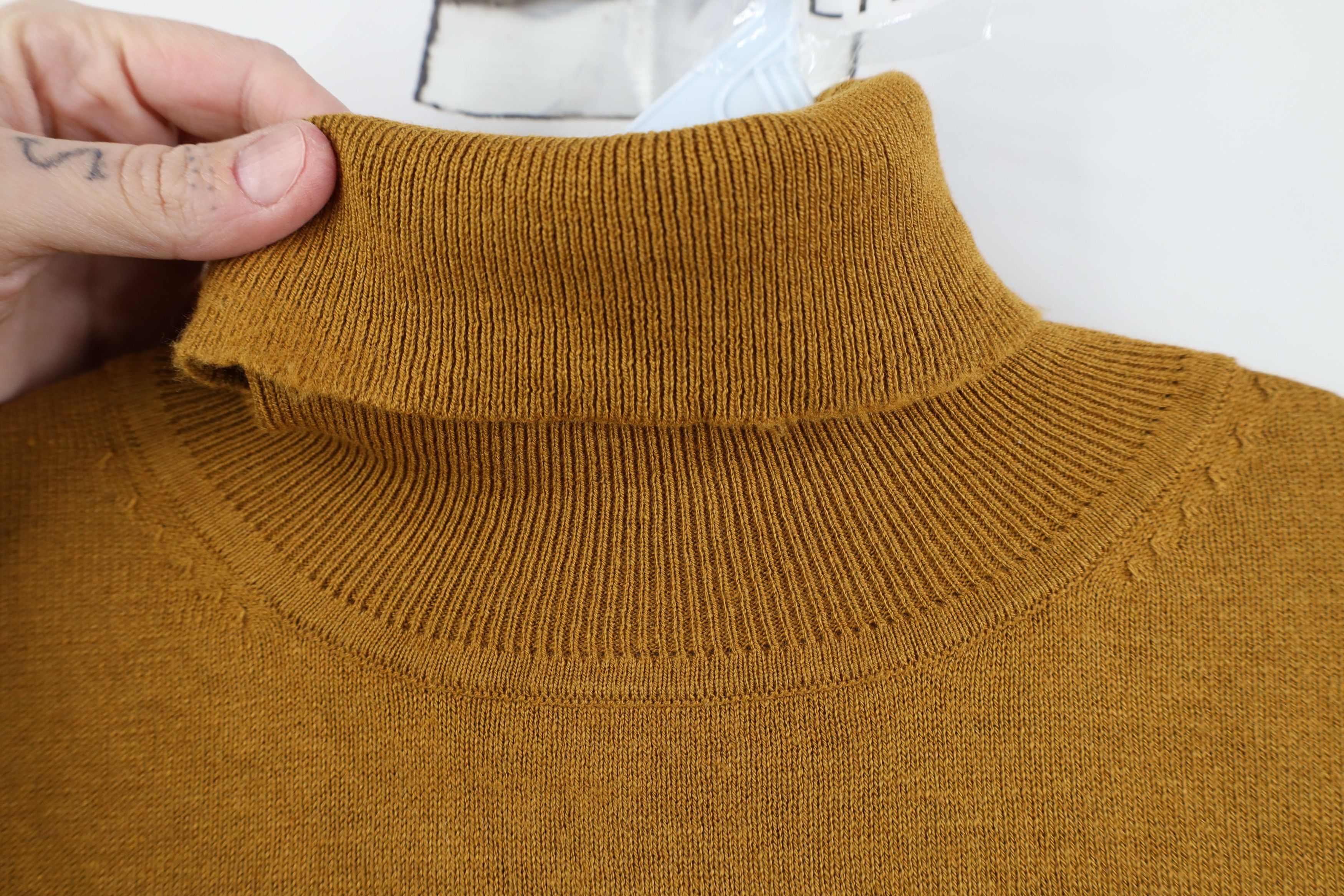 Paul Fredrick Paul Fredrick Wool Cashmere Knit Turtleneck Sweater Gold Size US M / EU 48-50 / 2 - 4 Thumbnail