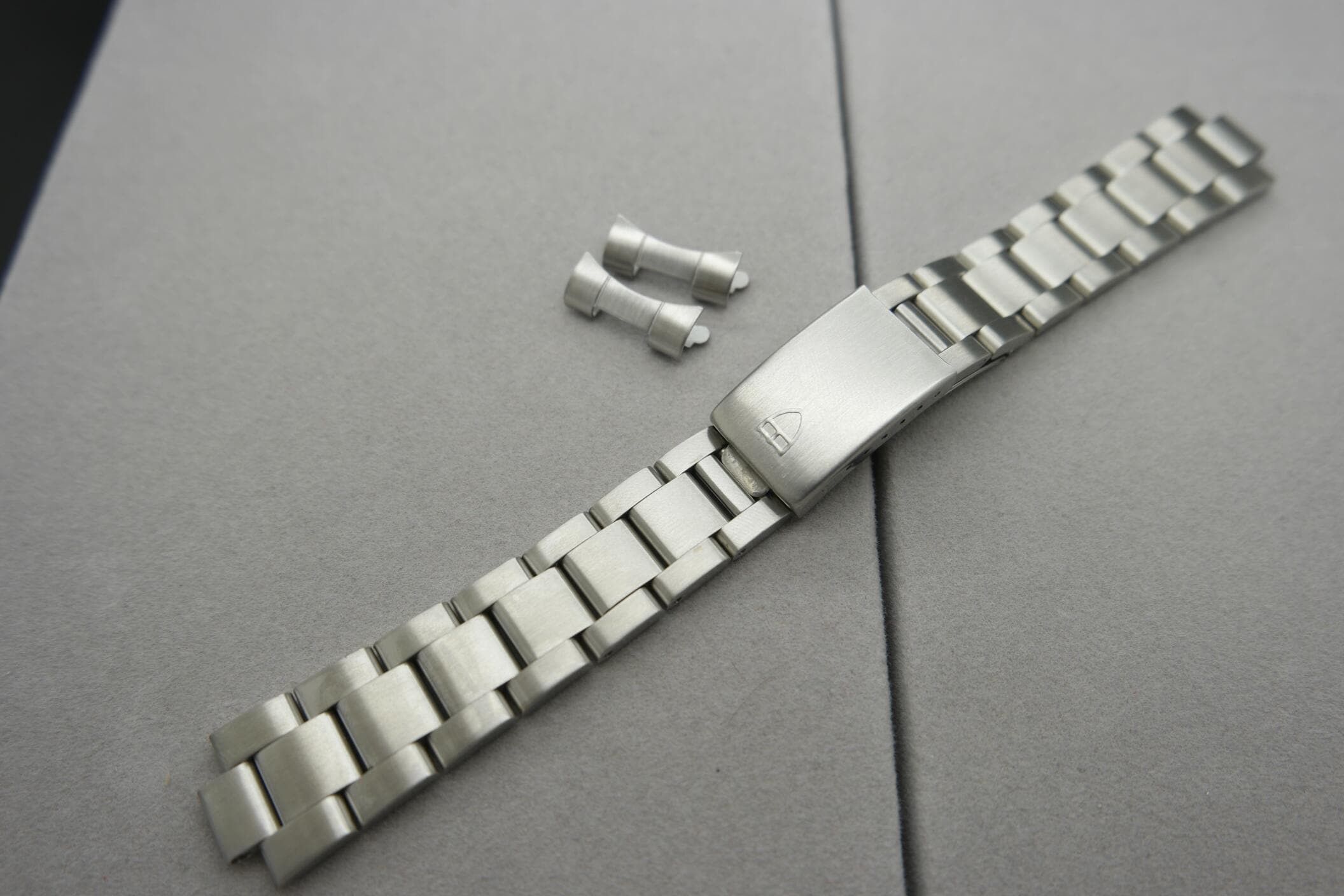Tudor 19MM Stainless Steel Bracelet Suitable for Tudor watches Size ONE SIZE - 3 Thumbnail