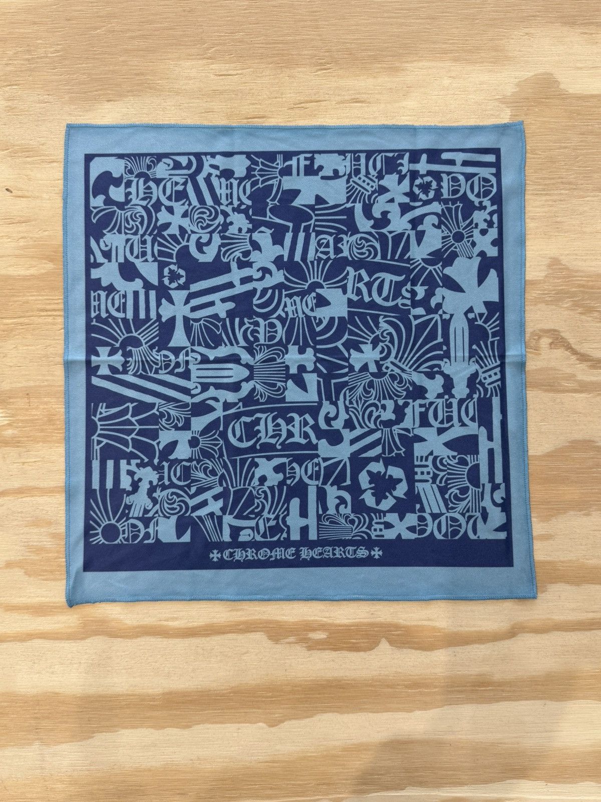 Chrome Hearts Chrome Hearts Monogram Lens cloth OG DS Size ONE SIZE - 1 Thumbnail