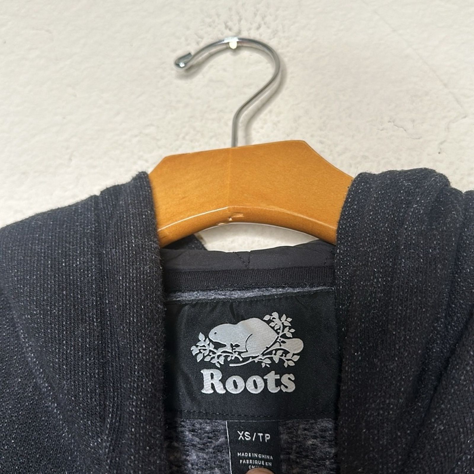Roots Roots Organic Original Kanga Hoodie in Black Pepper Size XS Size US XS / EU 42 / 0 - 8 Thumbnail