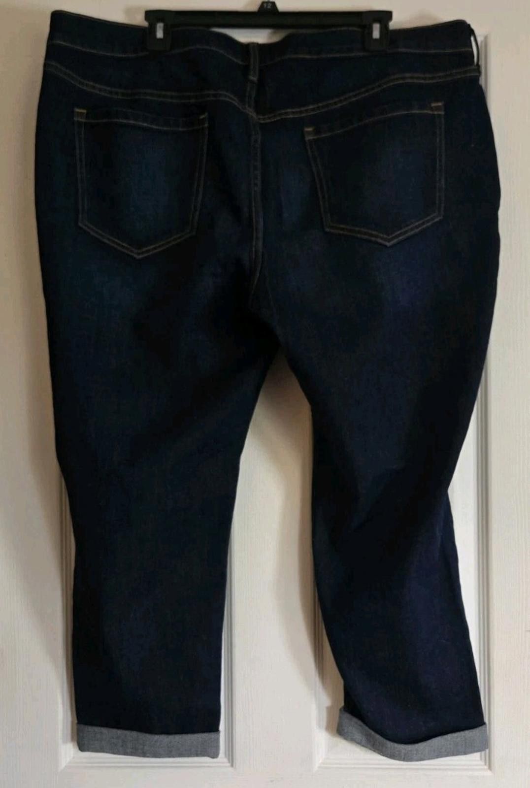 Old Navy Old Navy The Boyfriend Blue Jeans 18 Cropped Capri Length D Size 40" / US 18 - 4 Thumbnail