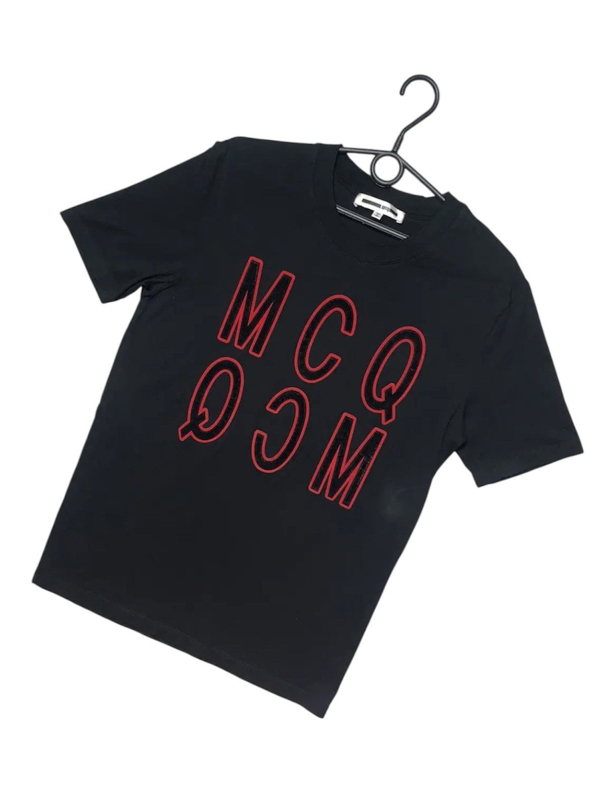 Alexander McQueen Alexandr McQueen tee big red logo size M vintage Size US M / EU 48-50 / 2 - 1 Thumbnail