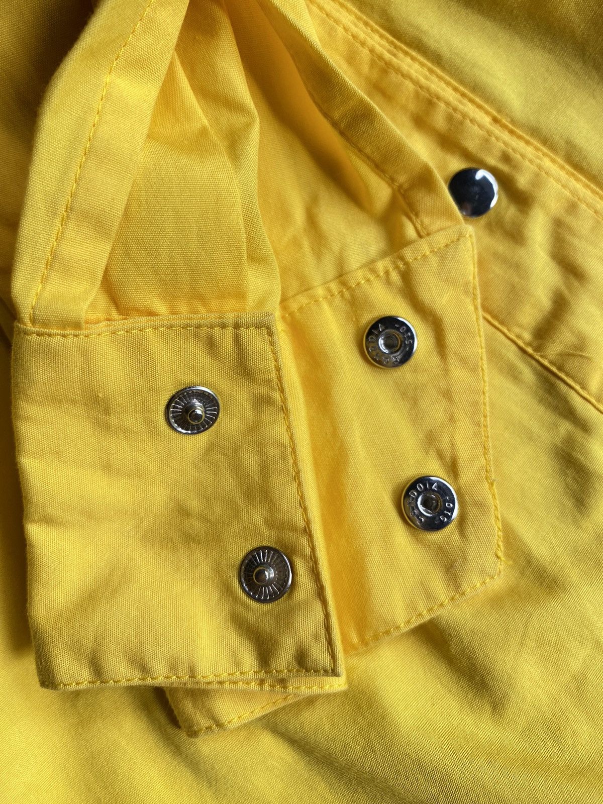 Mugler MUGLER Bright Yellow Long-Sleeve Snap-Button Collar Shirt Size M / US 6-8 / IT 42-44 - 9 Thumbnail