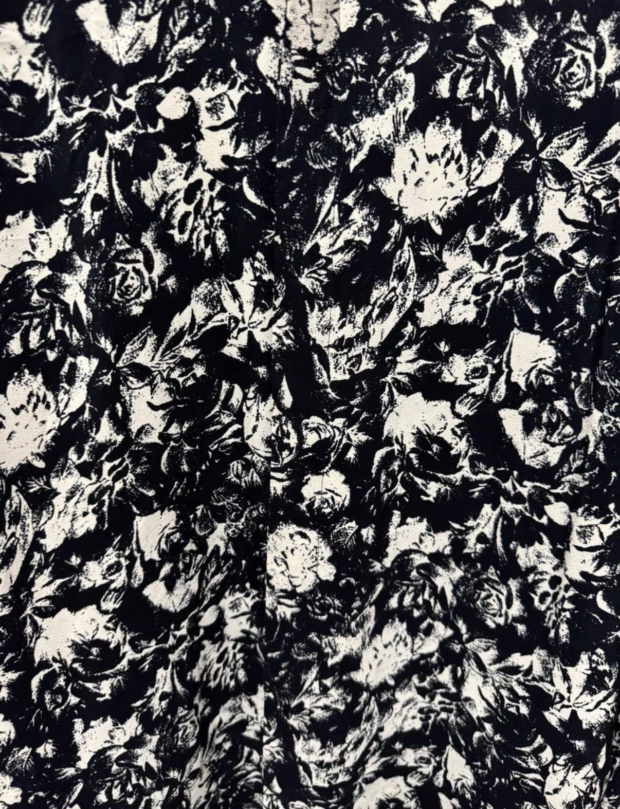 Saint Laurent Paris Saint Laurent 22SS Silk All-Over French Rose Print Shirt Size US L / EU 52-54 / 3 - 3 Thumbnail