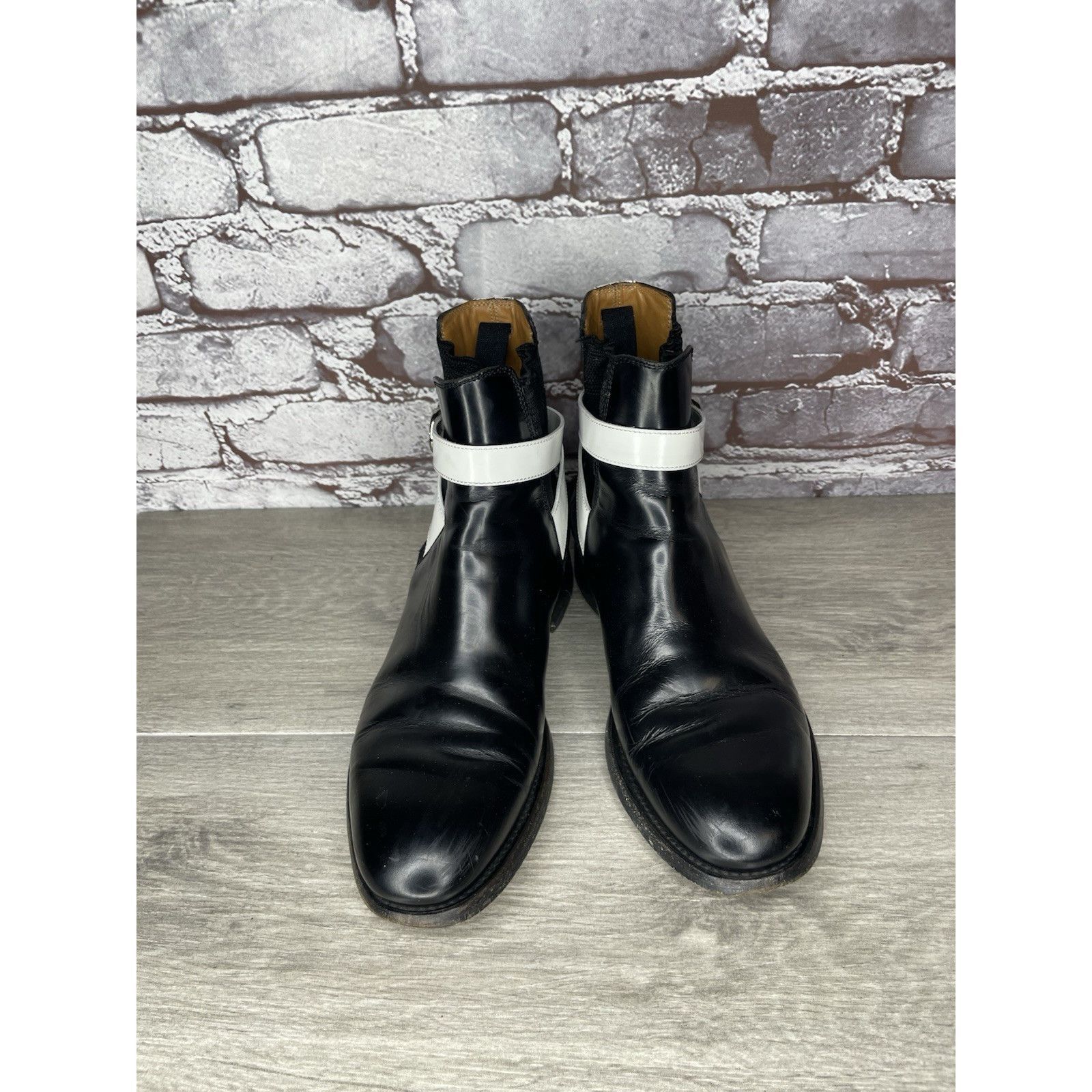 Balenciaga BALENCIAGA Black White Leather Calfskin Chelsea Buckle Ankle Size US 6.5 / IT 36.5 - 3 Thumbnail