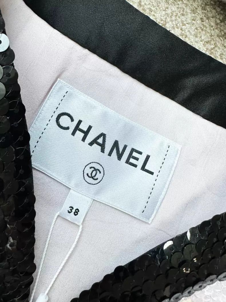 Chanel Chanel Full-body sequin two-pocket black sequin rolled-edg Size XS / US 0-2 / IT 36-38 - 4 Thumbnail