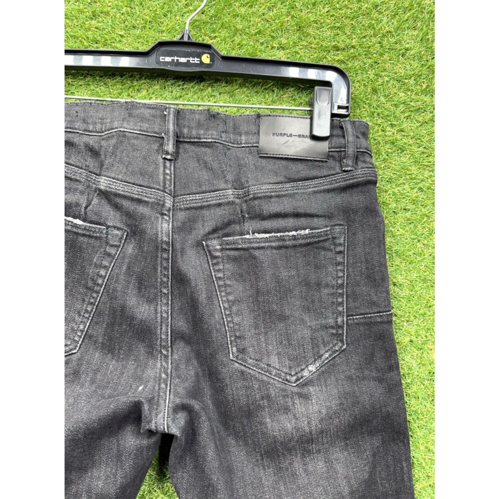 J Brand Purple Brand Jeans Slim Fit 30 Black Denim Distressed 5-Pocket Men’s Regular Size 30 Distressed Vintage? No (but 90s/2000s vibes) - Mens Jeans Size US 30 / EU 46 - 6 Thumbnail